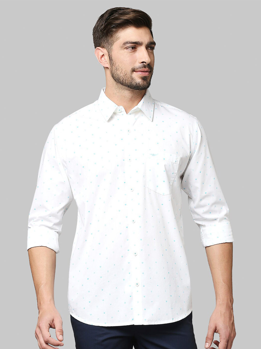 Men's White Standard Slim Fit Conversational Printed Cotton Casual Shirt