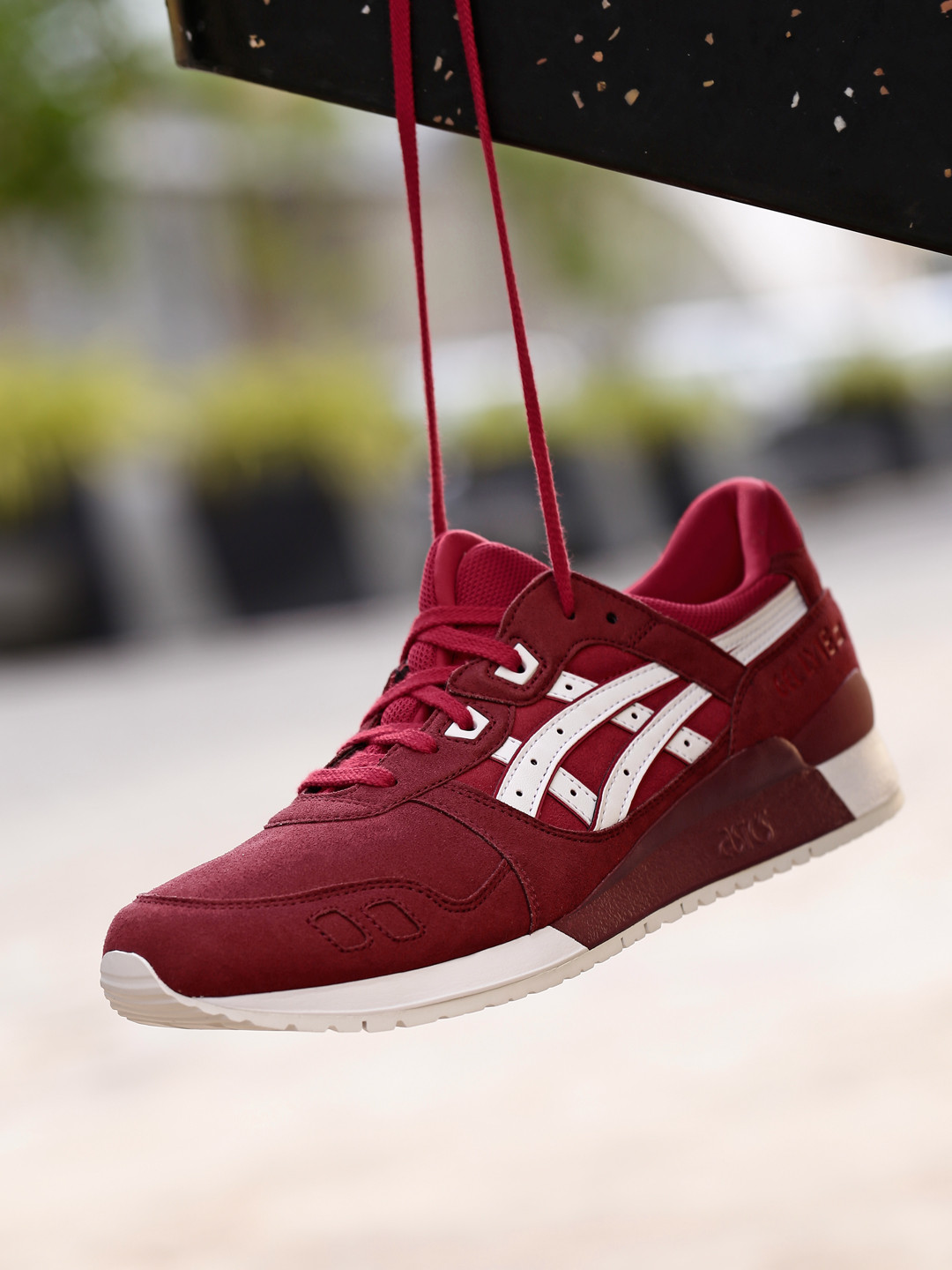 asics maroon shoes
