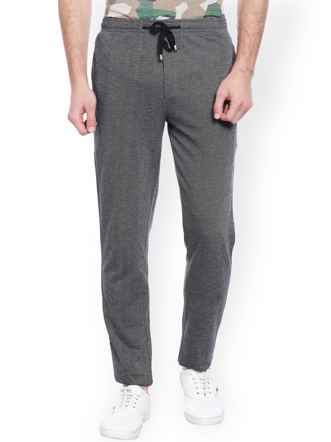 avoq track pants