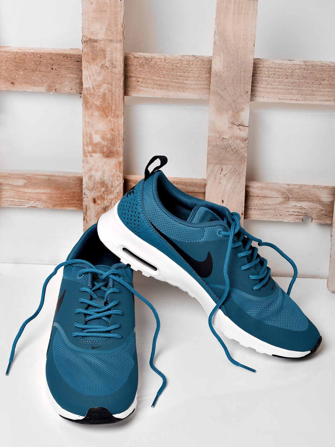 women's nike sneakers teal