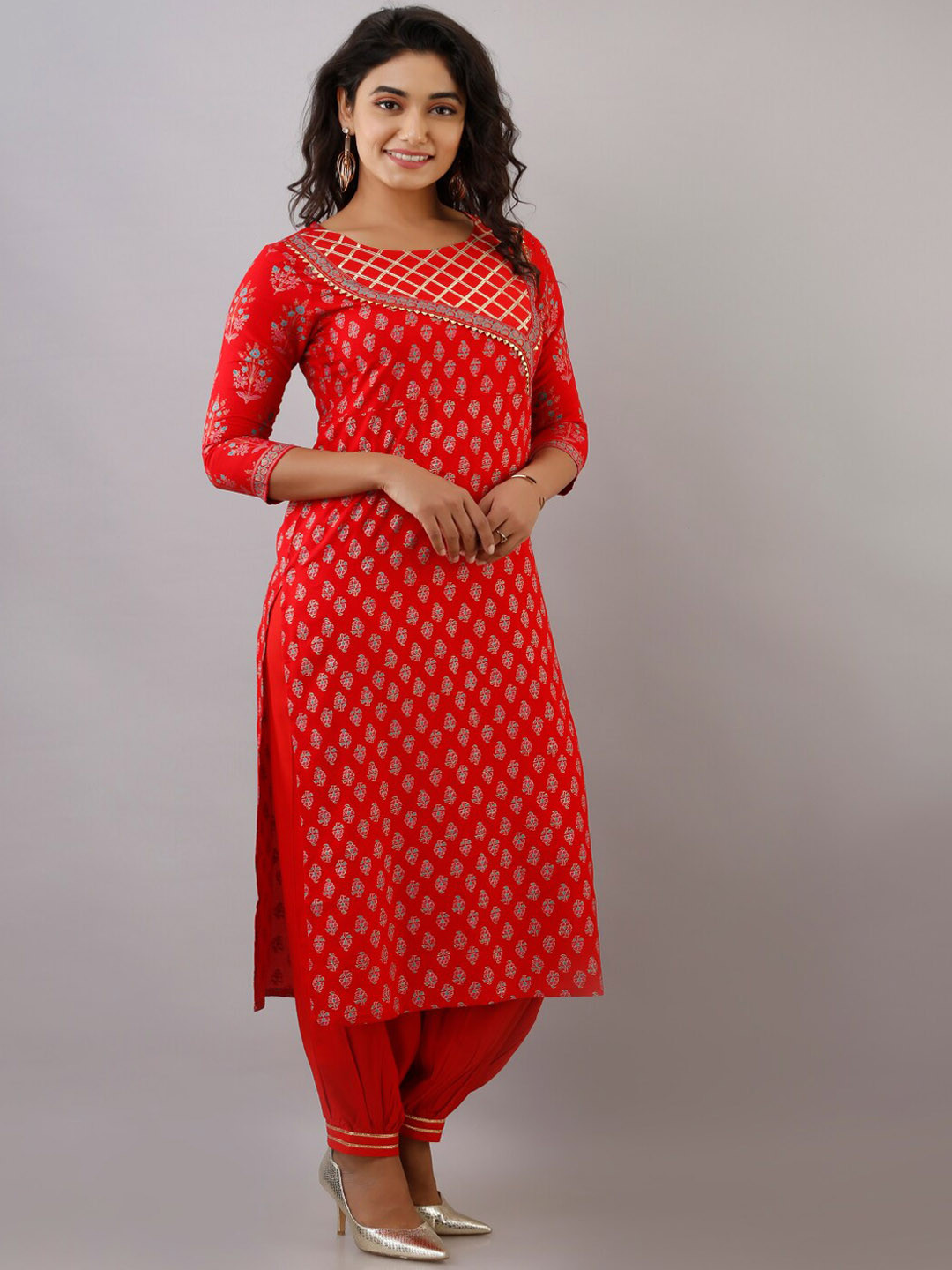 Women Red Floral Printed Kurta Set