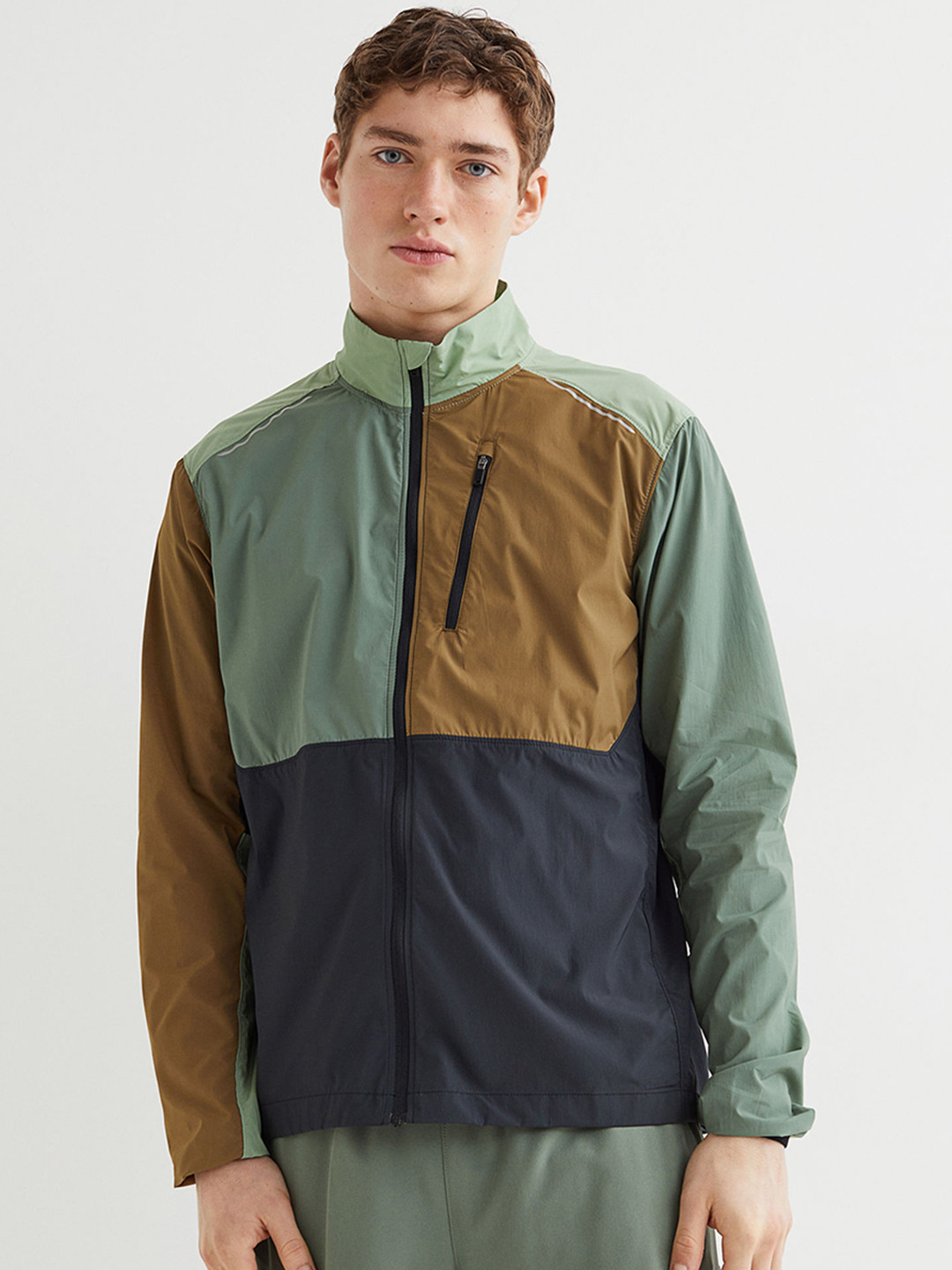 Buy H&M Men Green Regular Fit Water Repellent Running Jacket Jackets