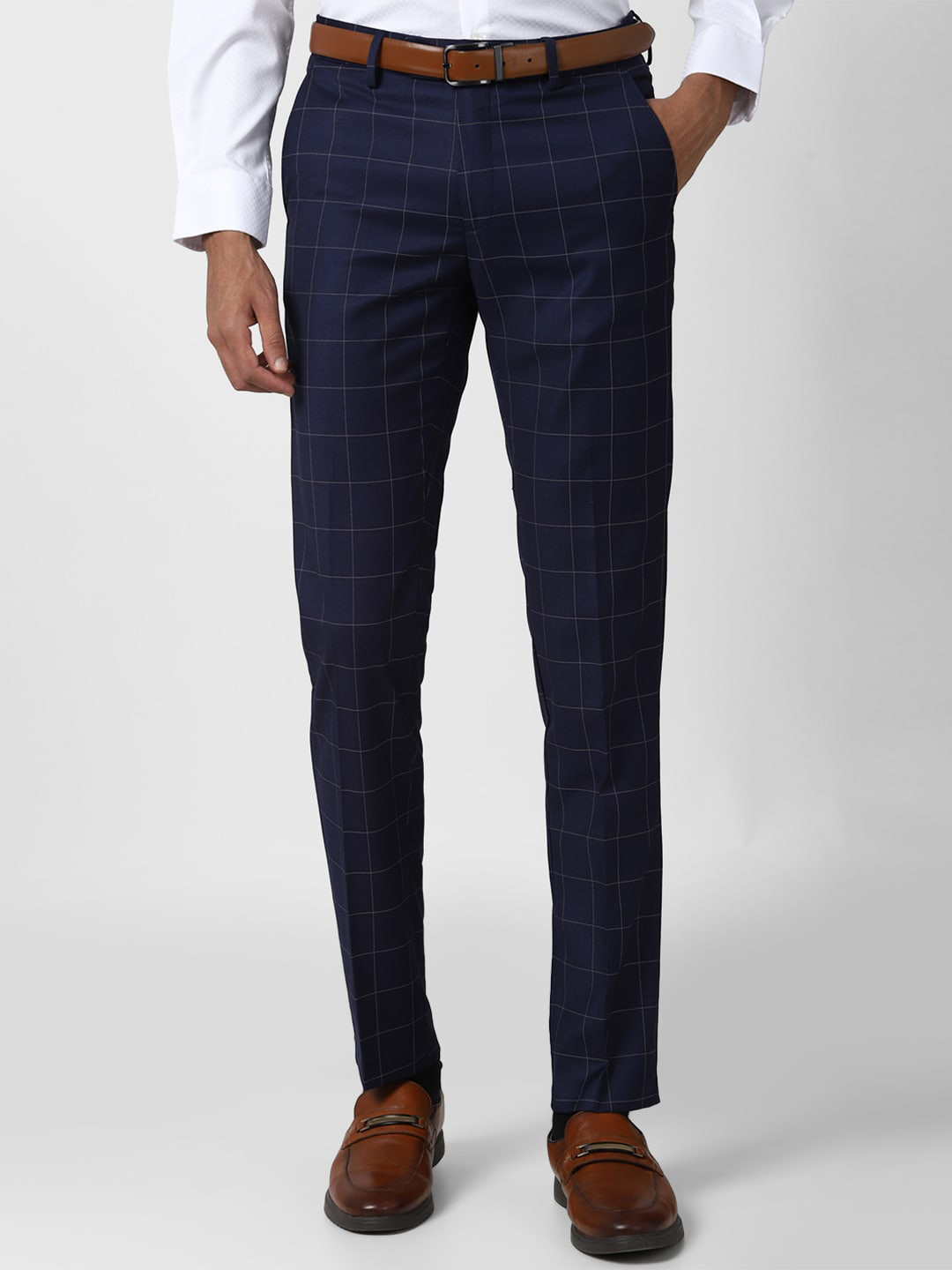 Buy Peter England Elite Men Navy Blue Checked Slim Fit Pleated Trousers ...