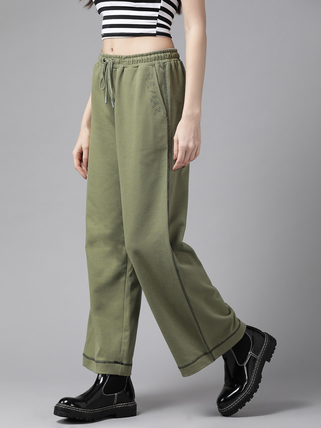 Women's Olive Slim Fit Mid-Rise Animal Printed Track Pant