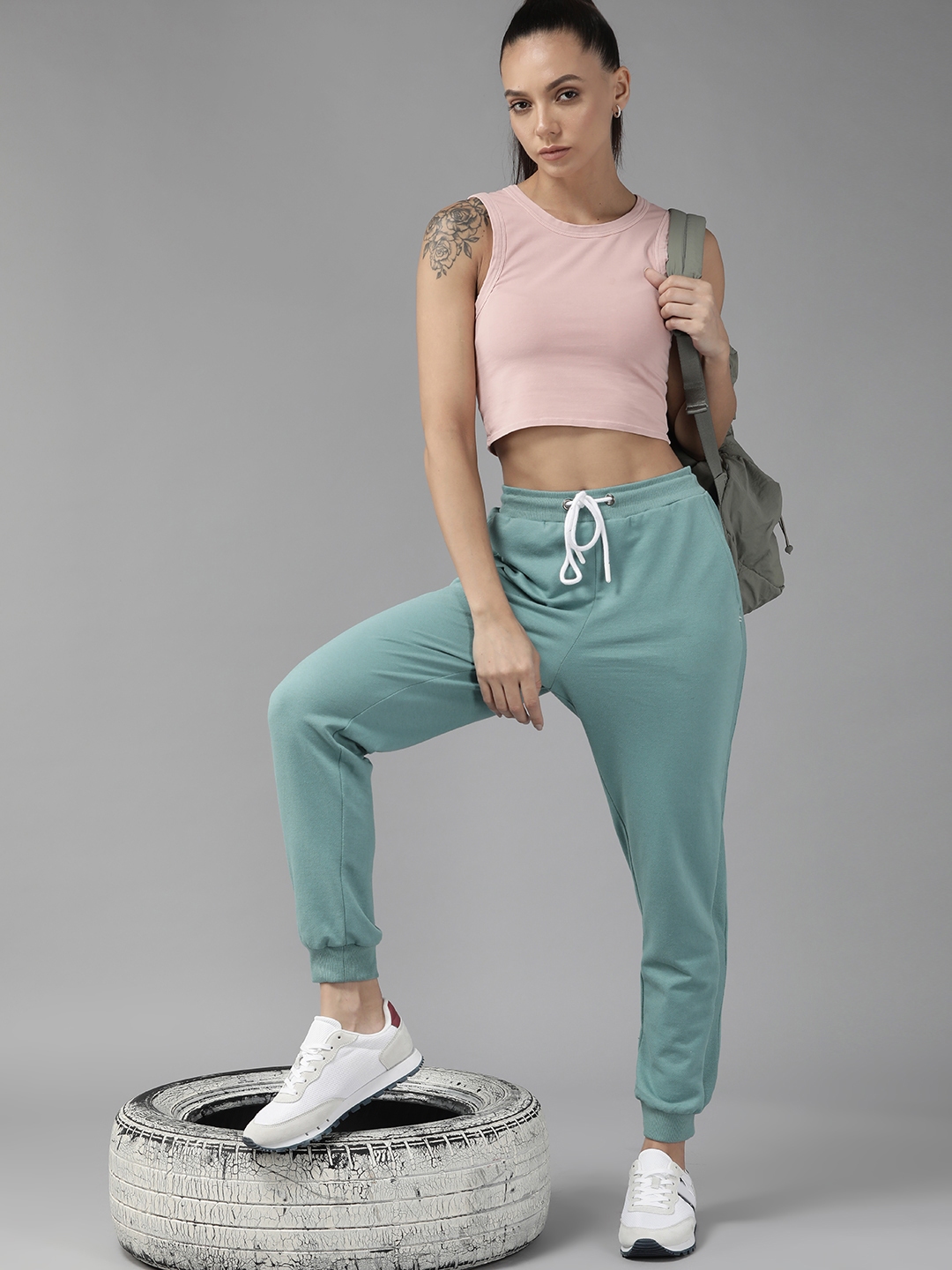 roadster joggers myntra