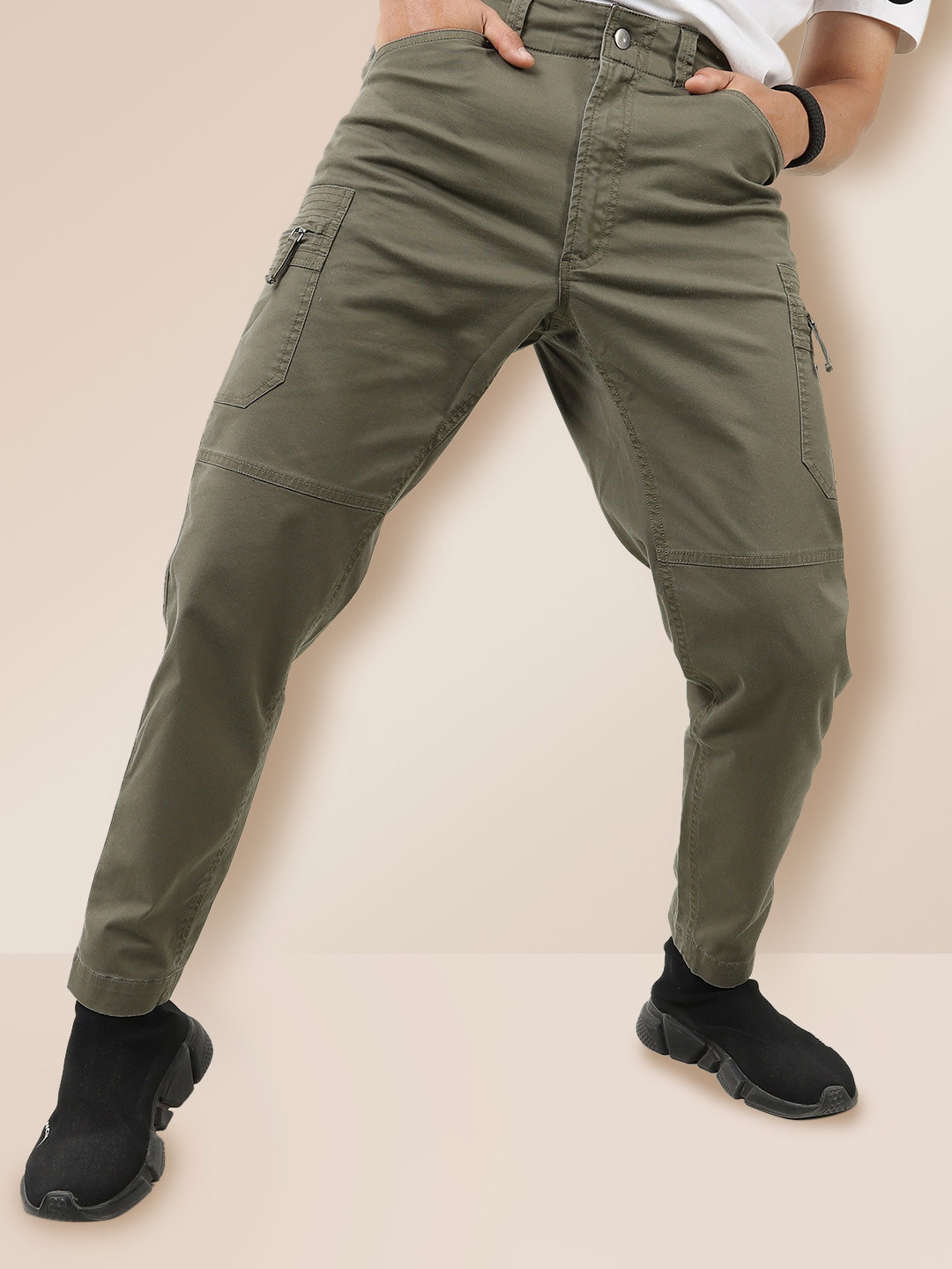 Buy KRA Men Olive Green Straight Fit Easy Wash Cargos Trousers