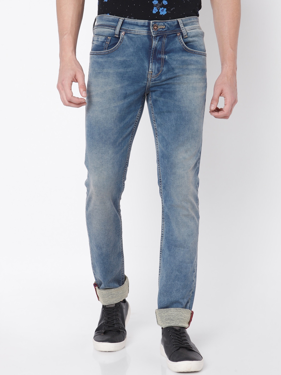 jean shorts with cowboy boots
