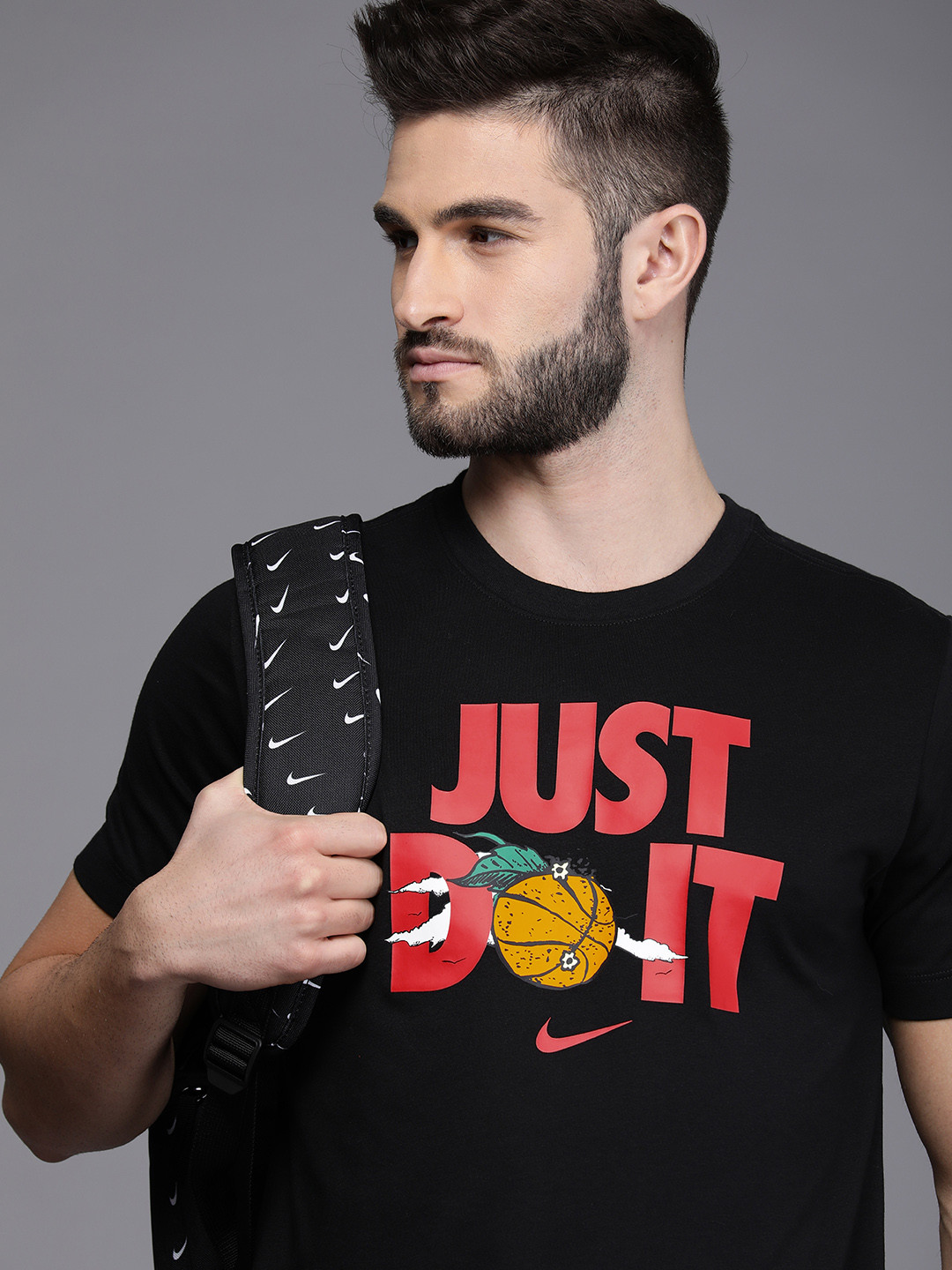 mens nike t shirt black