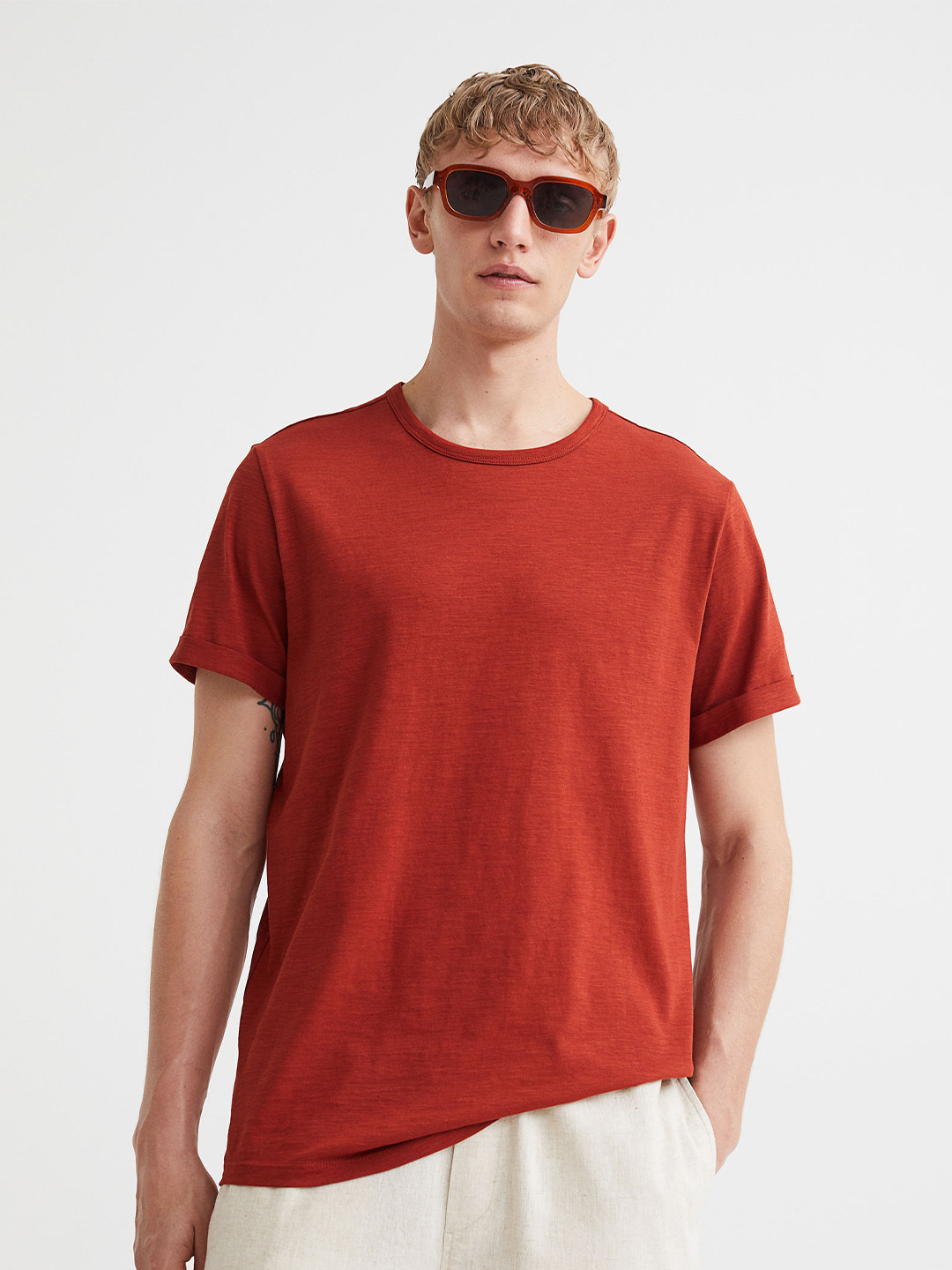 Buy H&M Men Red Solid Regular Fit Cotton T Shirt Tshirts for Men 17883470 Myntra