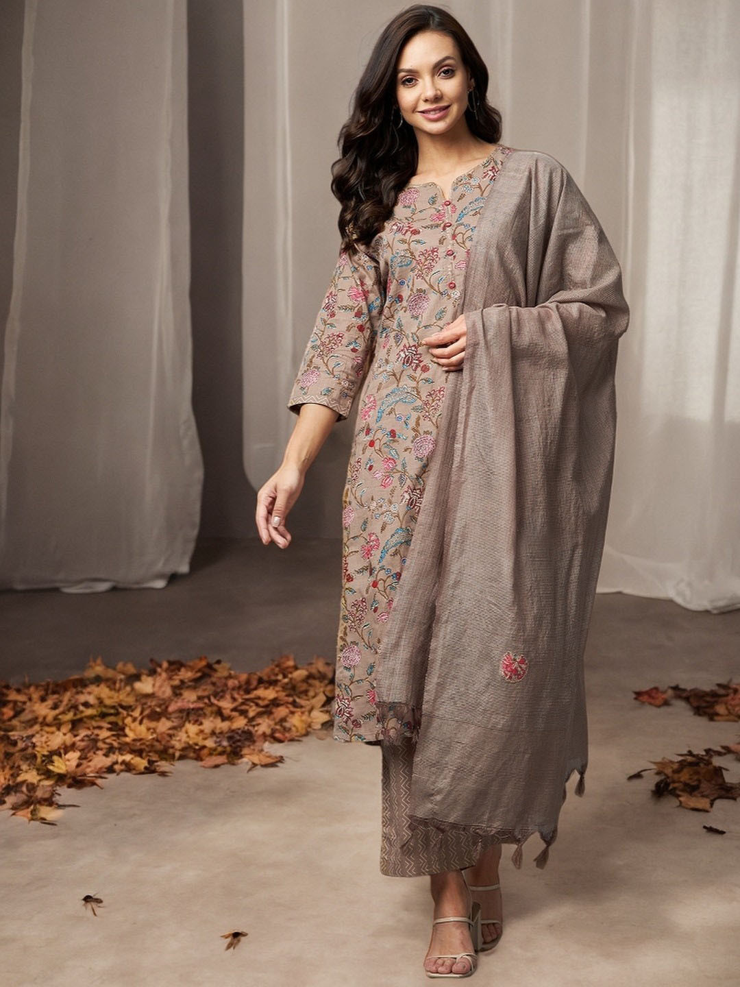 Women Brown Floral Printed Pleated Kurta with Trousers