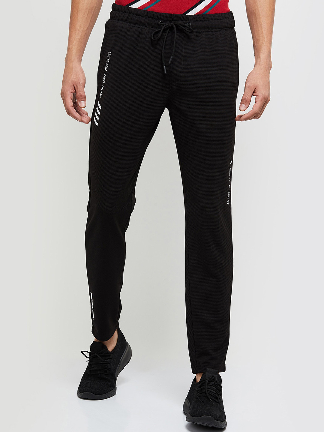 Buy Max Men Black Solid Track Pant Track Pants for Men 17891964 Myntra