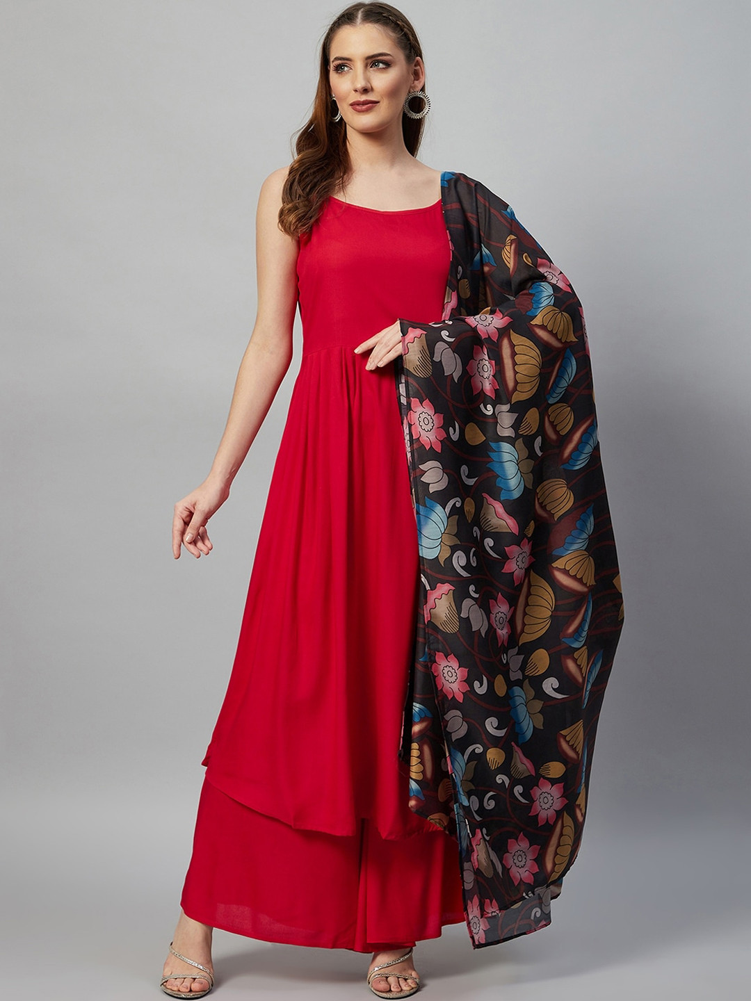 Women'S Green & Red Solid Kurta With Palazzos & Dupatta