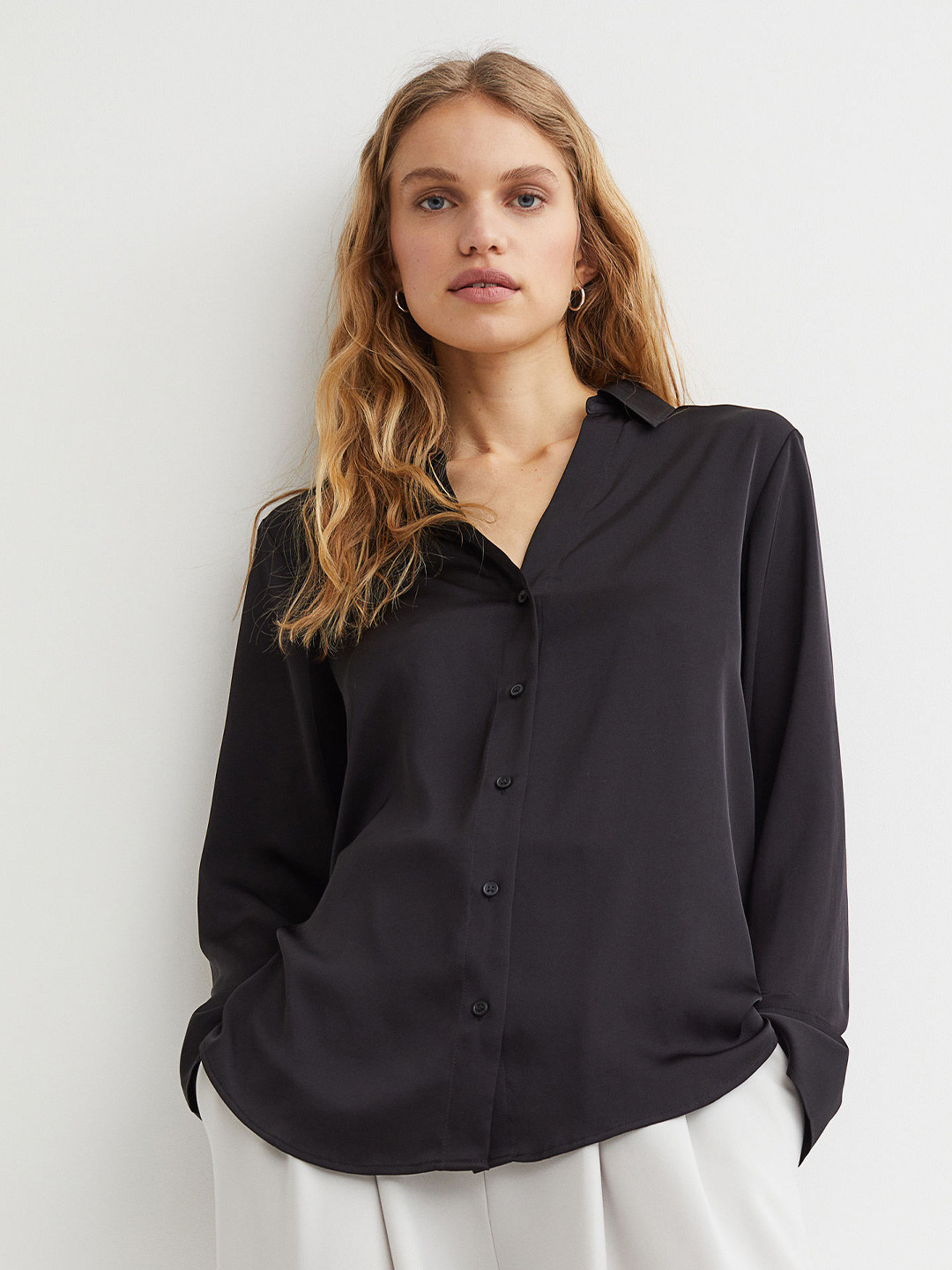 Buy H&M Women Black V Neck Blouse Tops for Women 17965052 Myntra
