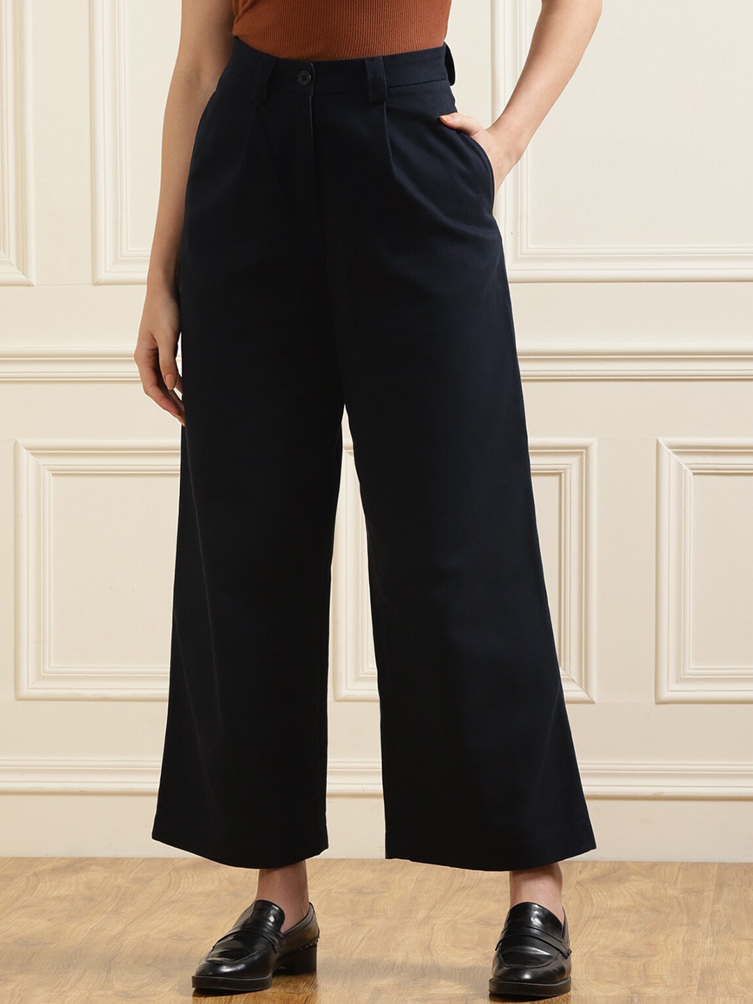 Buy Fred Perry Women Black Pleated Culottes Trousers - Trousers for ...
