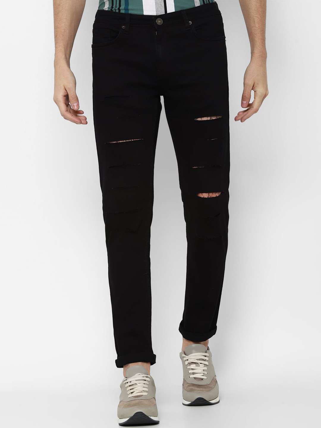 Buy FOREVER 21 Men Black Slim Fit Mildly Distressed Jeans Jeans for