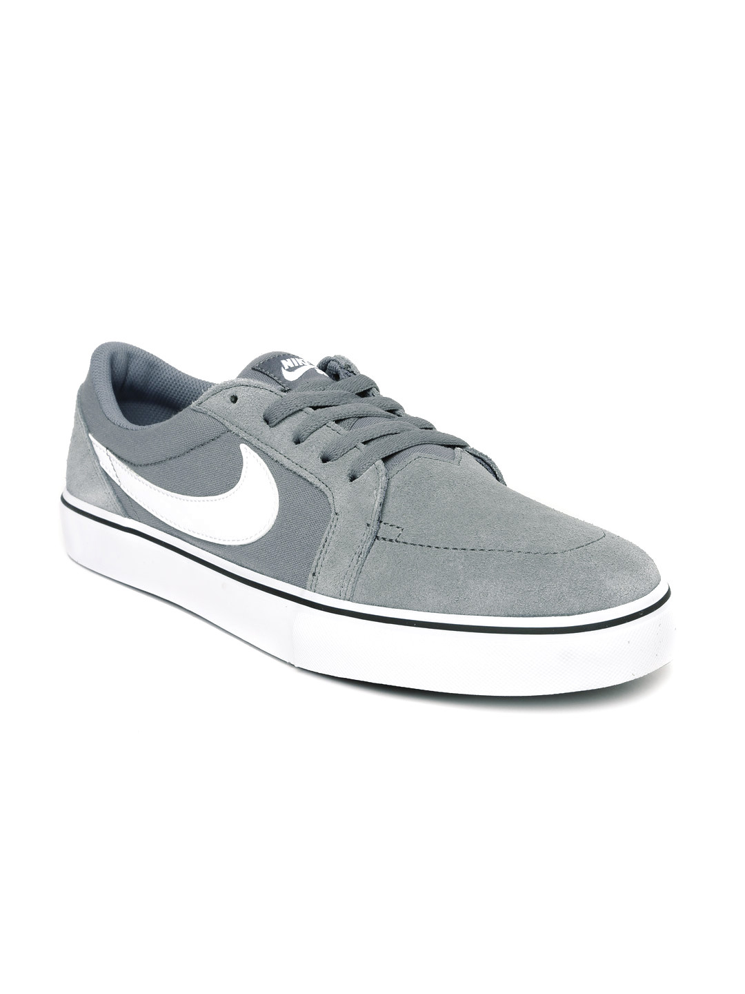 nike grey skate shoes