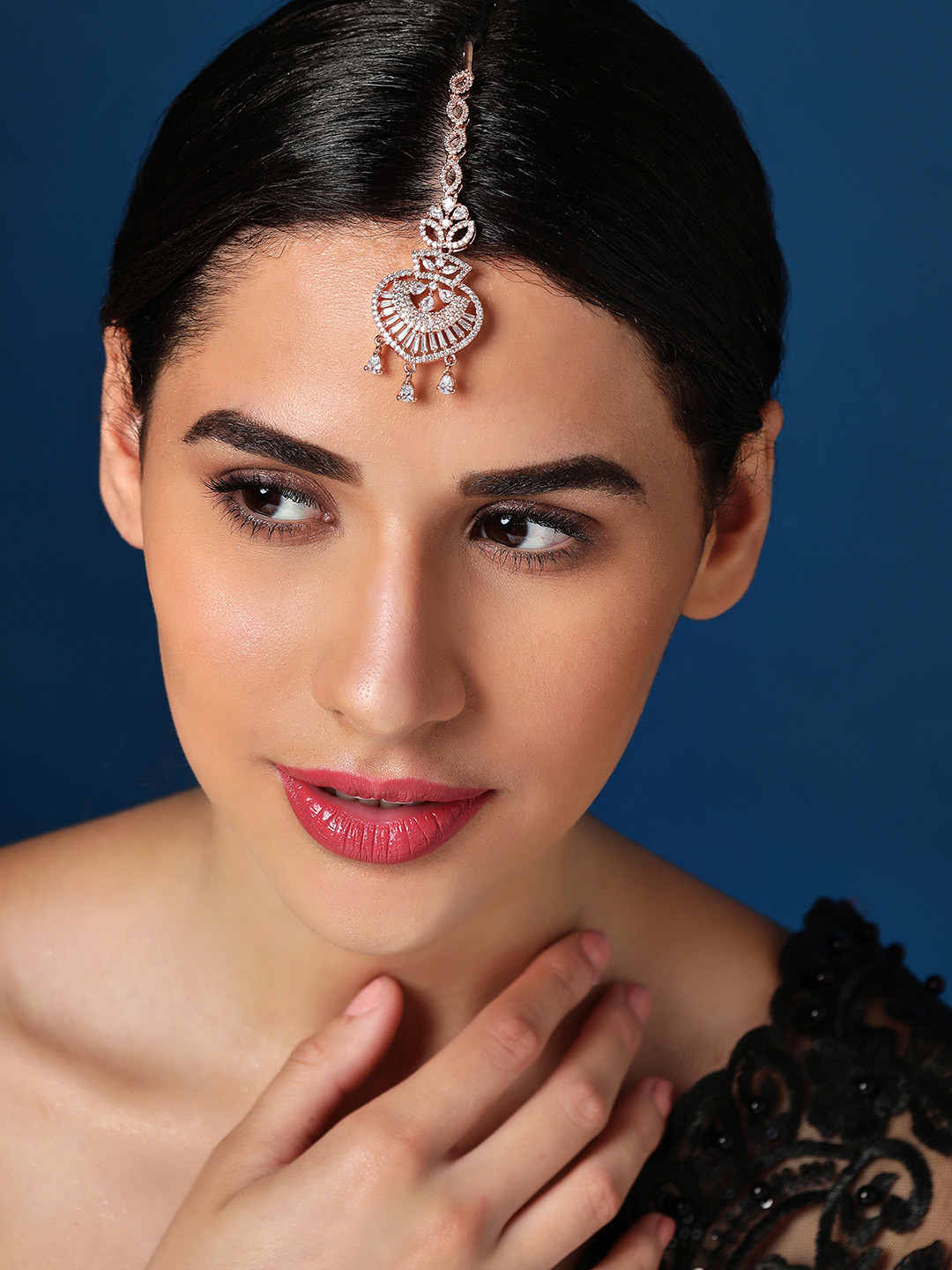 I Jewels Maang Tikka - Rose Gold Plated, Crystal & Stone Headpiece For Weddings (T2109Rg) - View #7