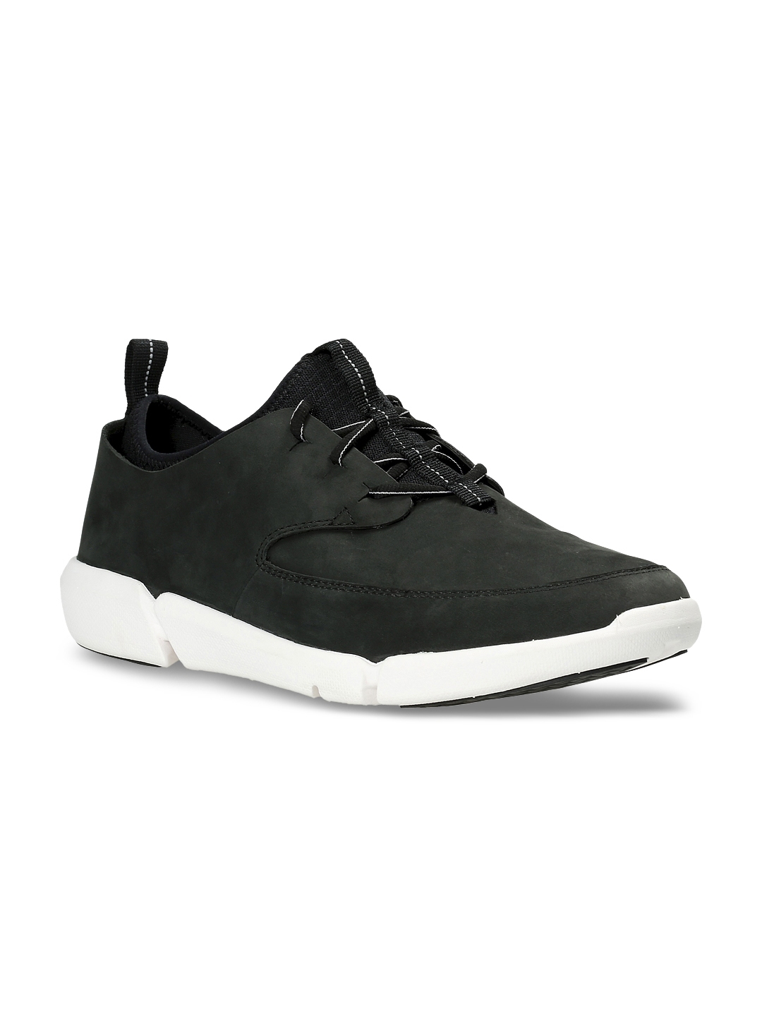 black trainers clarks