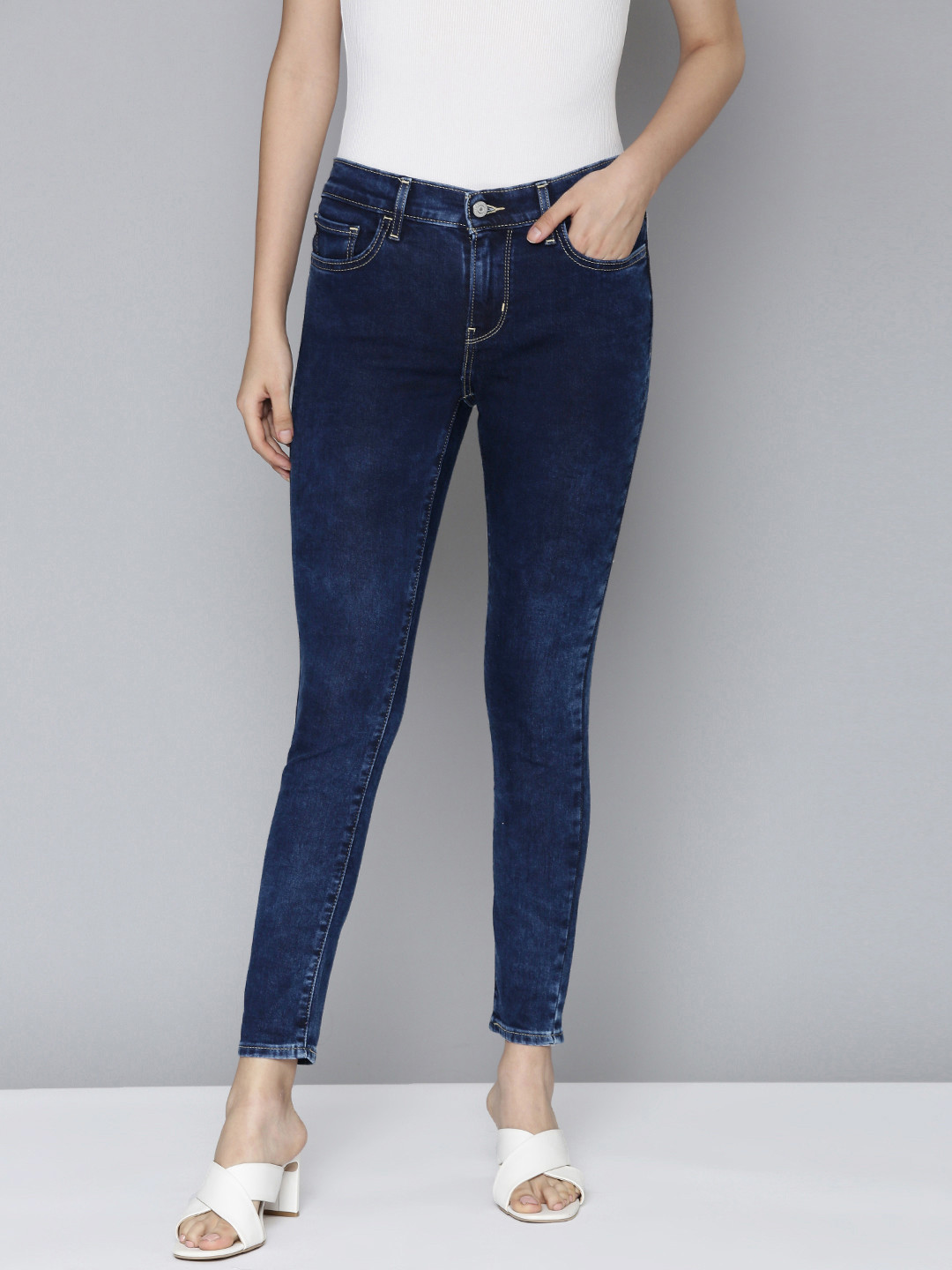 Women's Blue Comfort Straight Fit Light Fade Acid Wash Stretchable Jeans