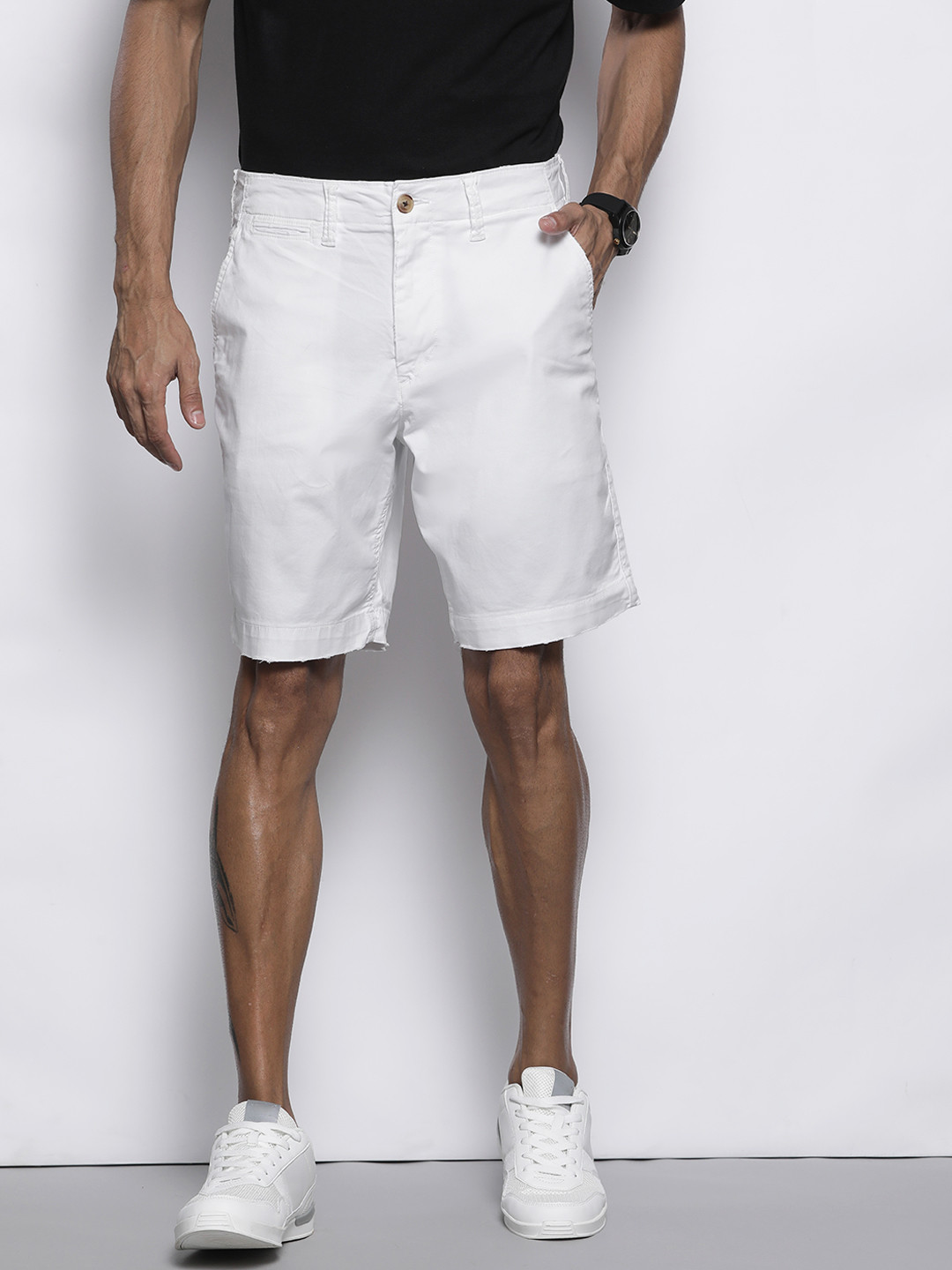 Buy AMERICAN EAGLE OUTFITTERS Men White Classic Fit Denim Shorts