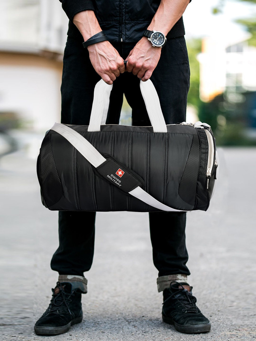 Buy SWISS MILITARY Black Solid Duffel Bag Duffel Bag for Unisex