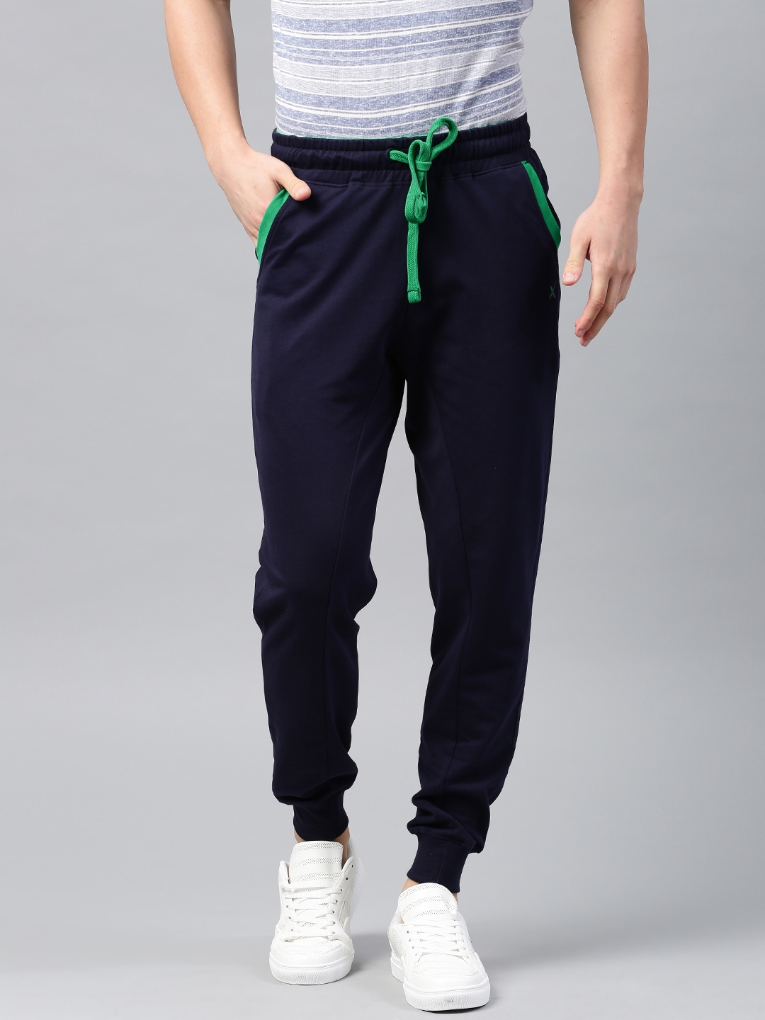 joggers myntra