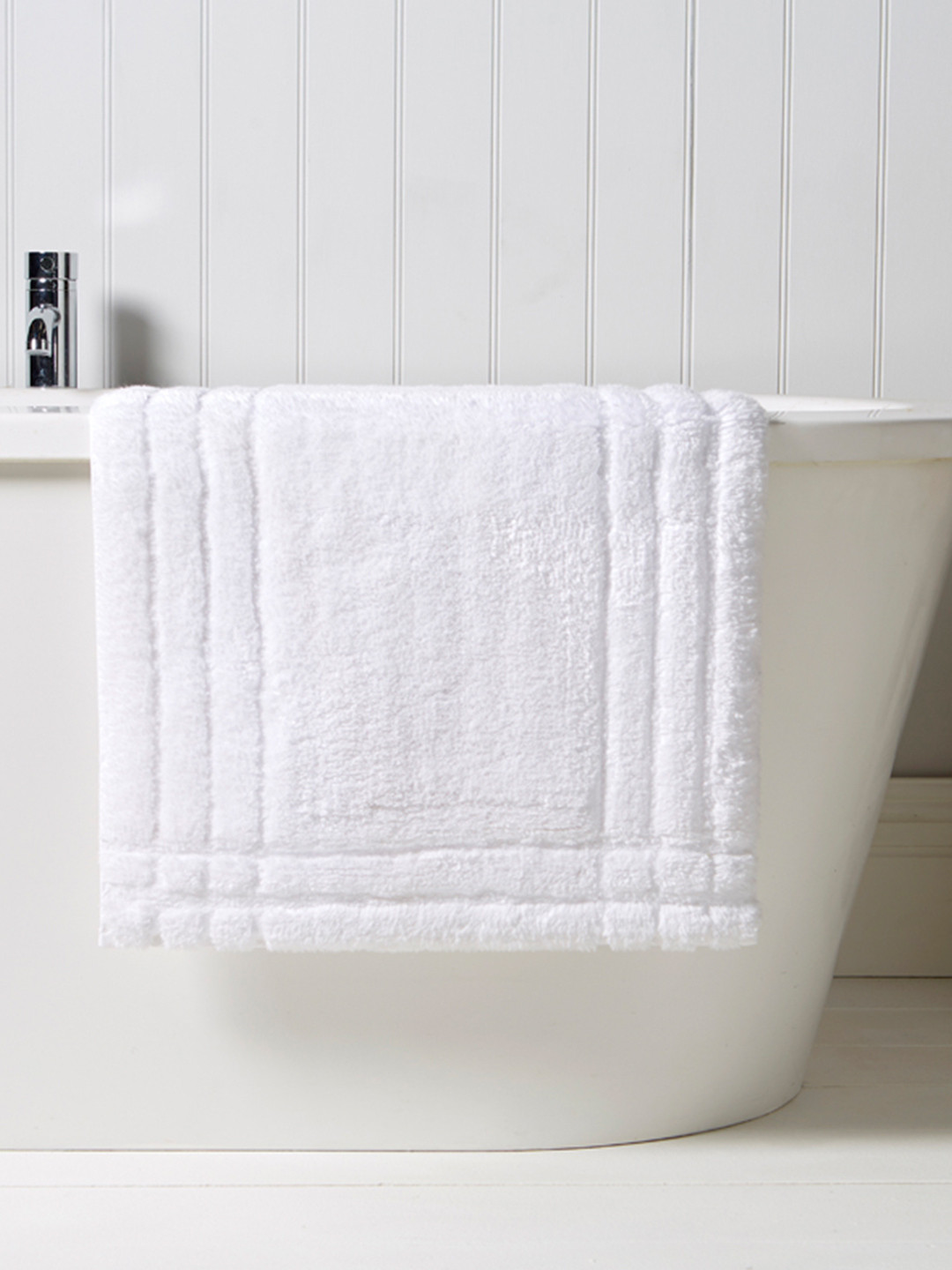 Buy CHRISTY White Rectangular Bath Rug Bath Rugs for Unisex 1820352