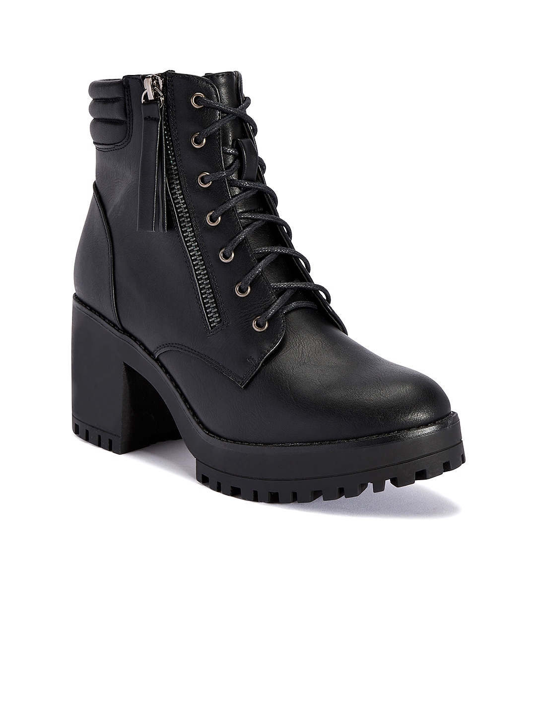 truffle collection heeled boots in black
