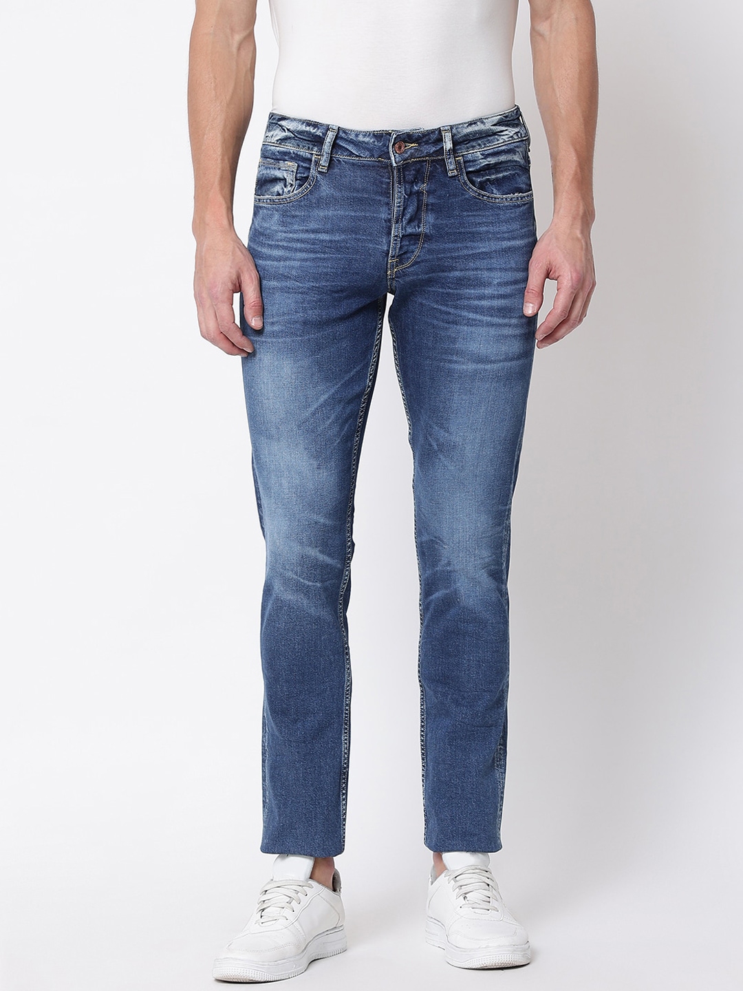 Buy GUESS Men Multicoloured Heavy Fade Jeans - Jeans for Men 18219196 ...