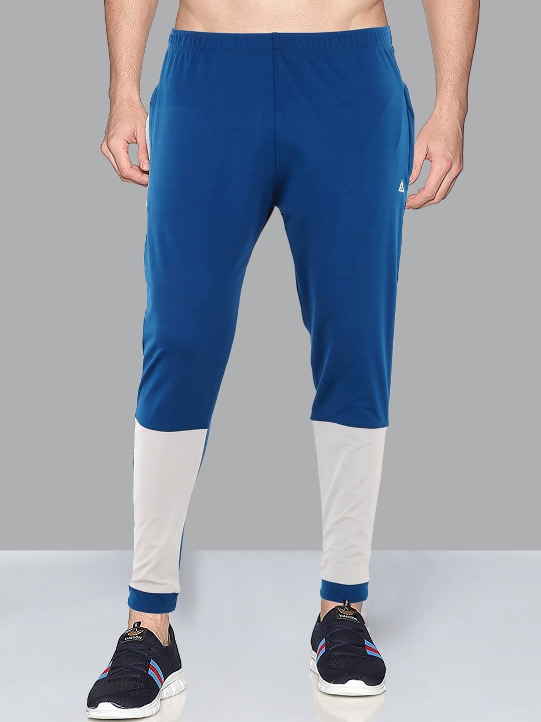 avolt track pants