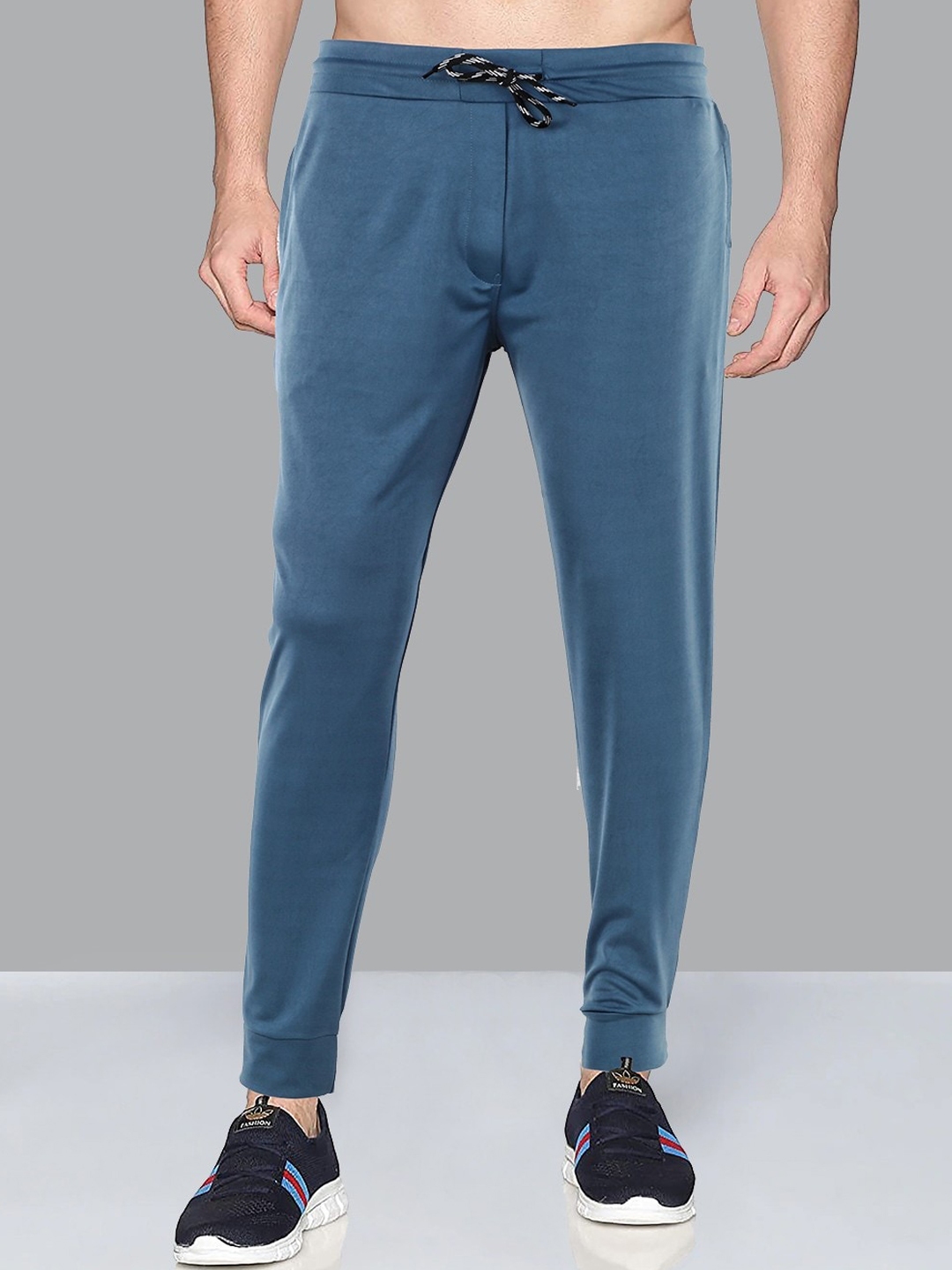 avolt track pants