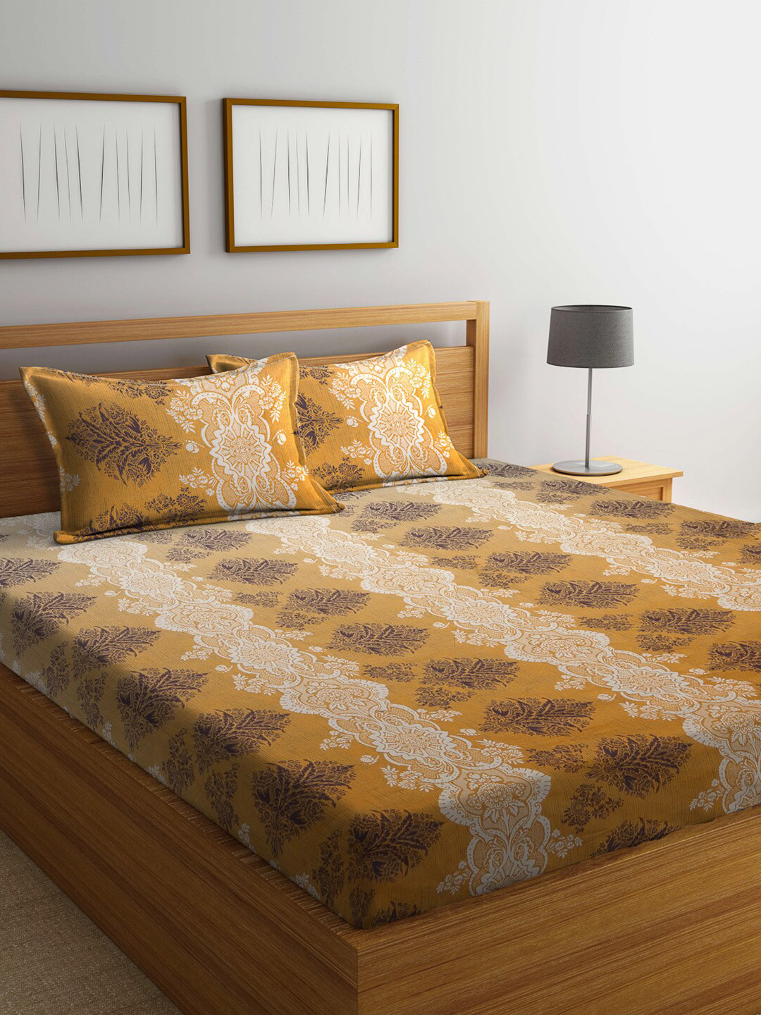 Buy BOMBAY DYEING Peach & White Floral 144 TC King Bedsheet With 2