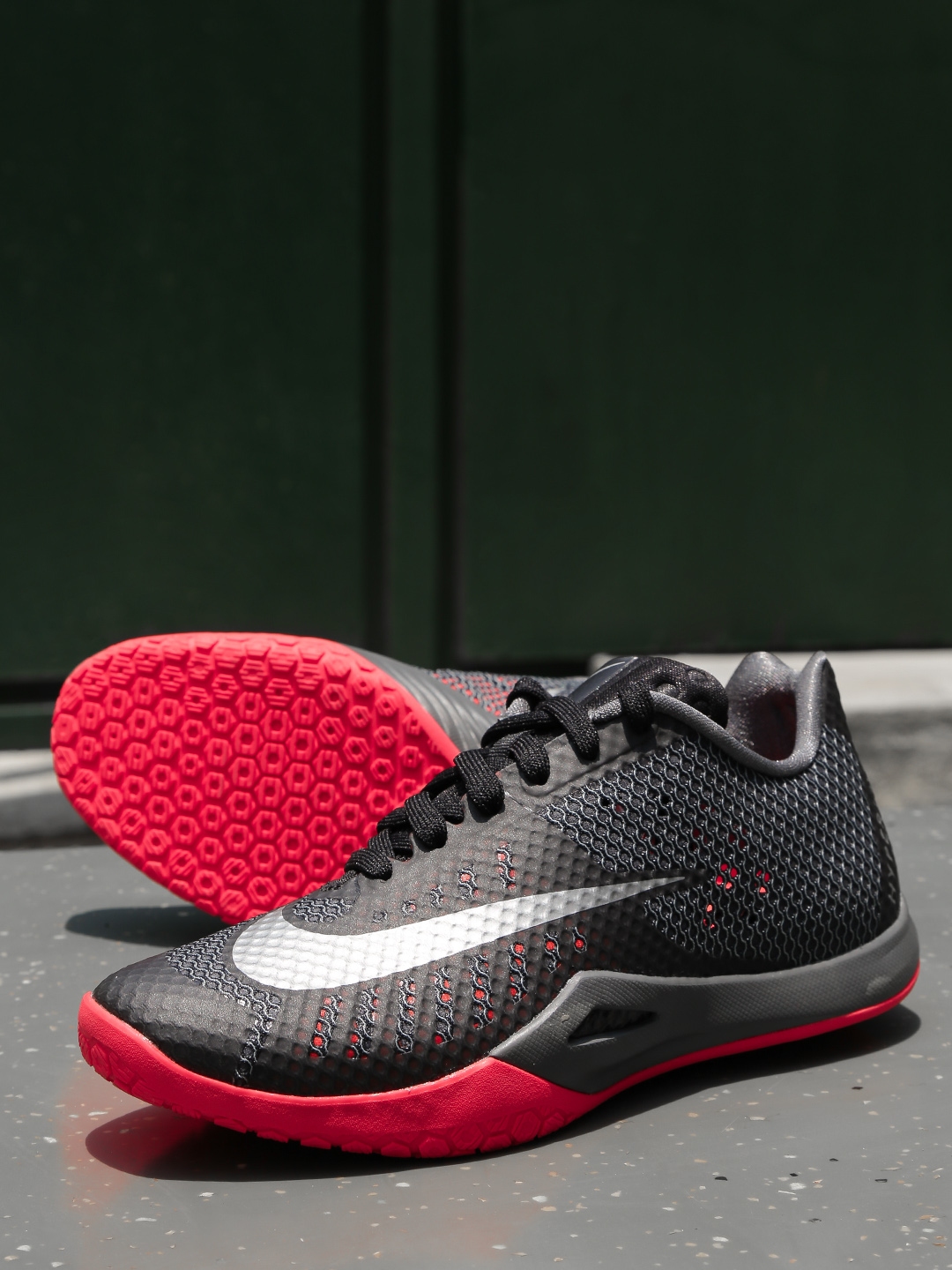 nike hyperlive shoes
