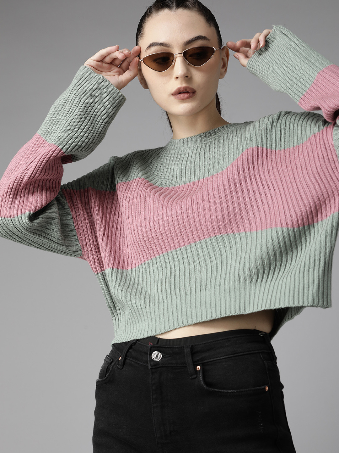 Buy Roadster Women Green & Pink Colourblocked Crop Pullover Sweater