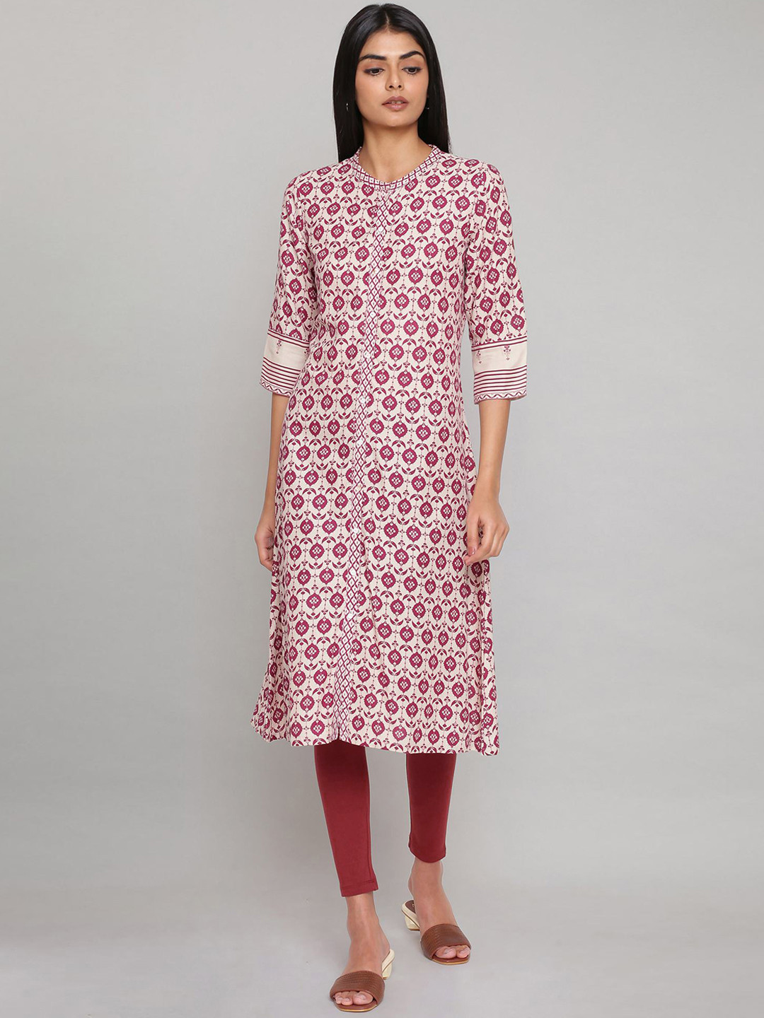 Women Red Floral Printed Kurta Set main image 1