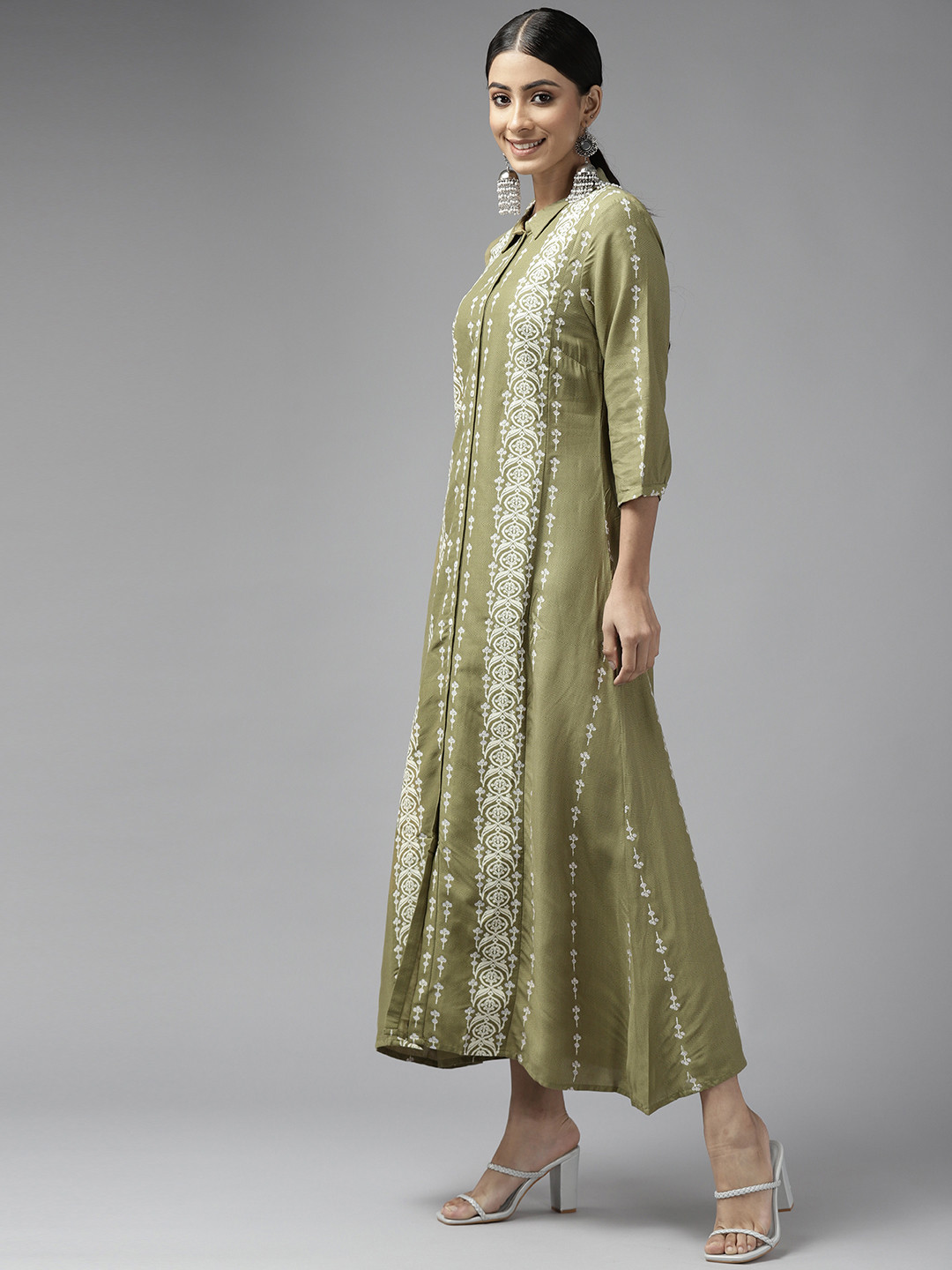Women Off White & Gold Ethnic Motifs Printed Maxi Dress