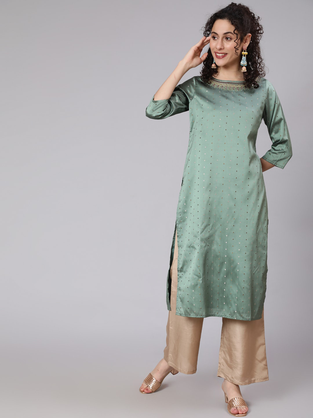 Buy Awadhi Women Green Geometric Cold Shoulder Sleeves Mirror Work
