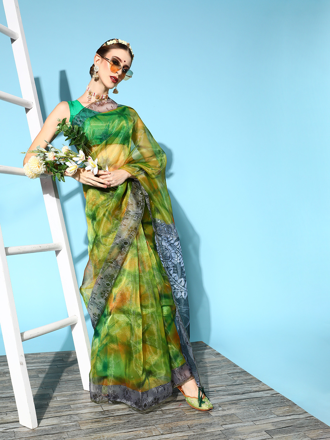 Buy Mitera Abstract Saree With Printed Border - Sarees for Women ...