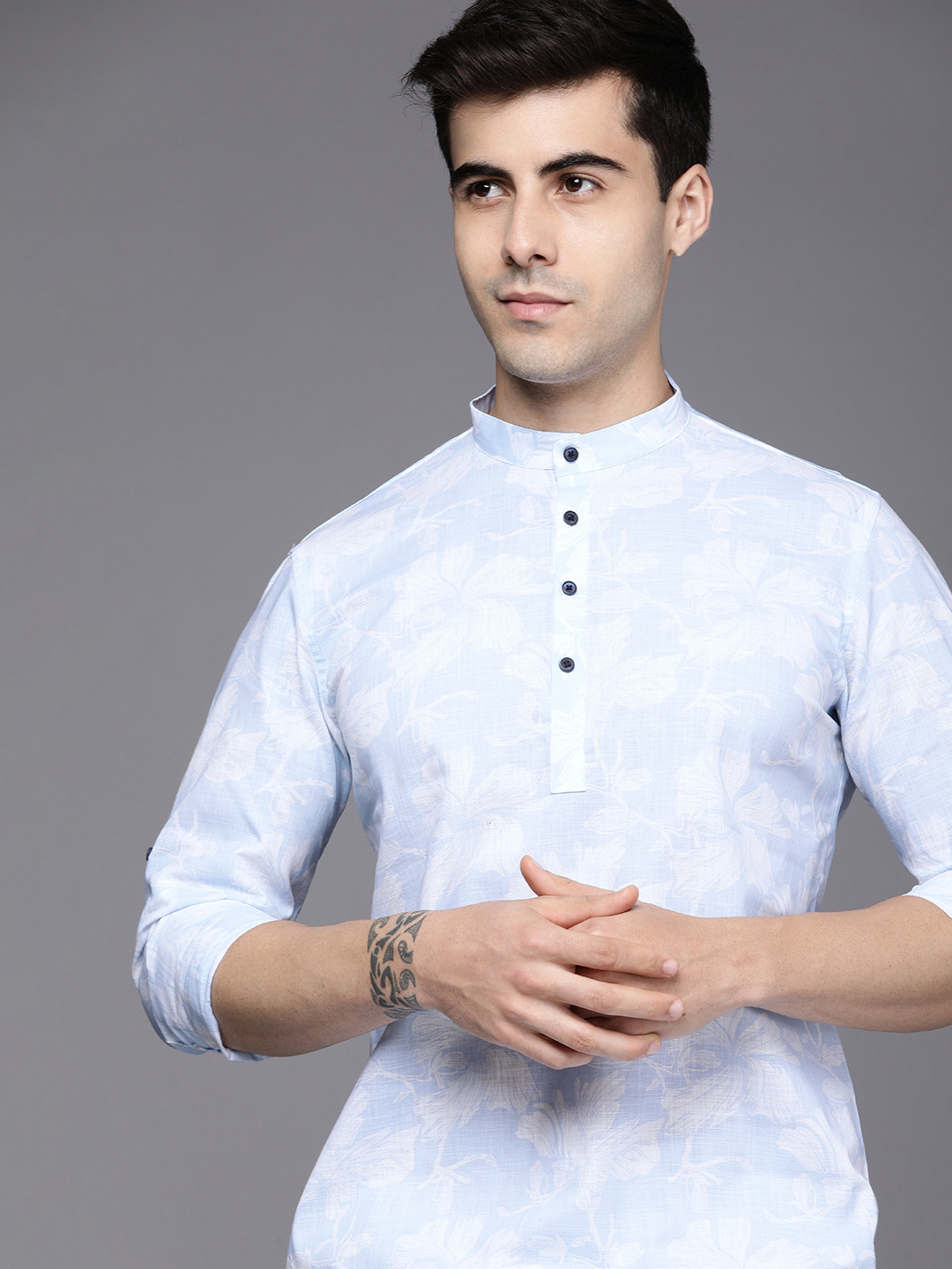 Buy Manyavar Men Blue & White Floral Printed Short Kurta Kurtas for