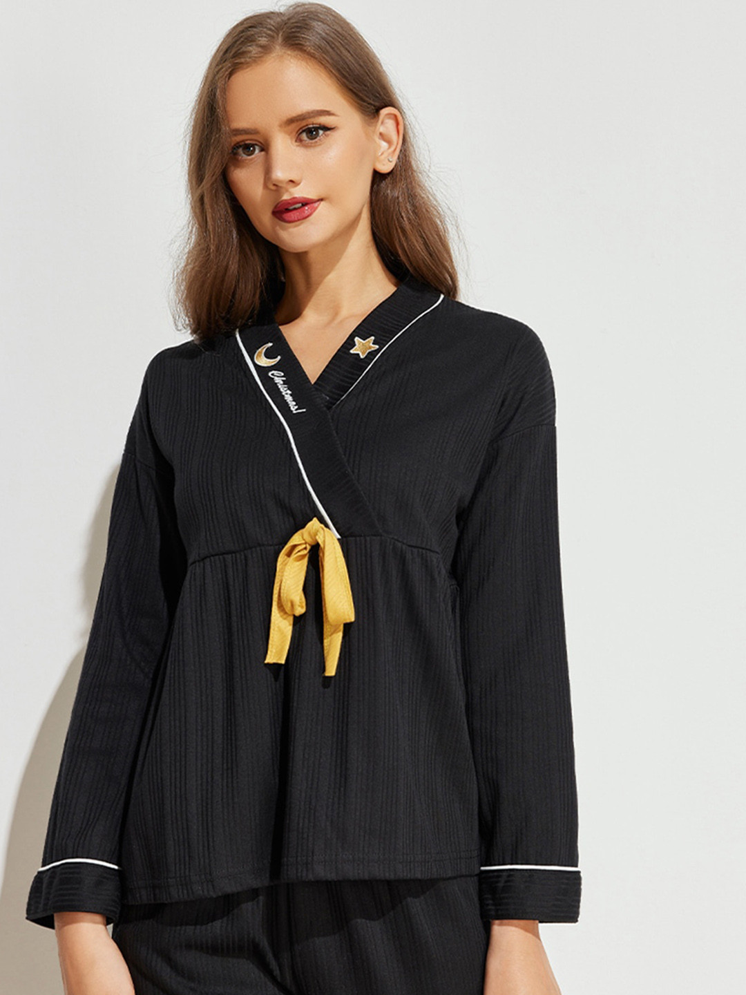 Buy URBANIC Women Black & White Night Suit - Night Suits for Women 18600040 | Myntra
