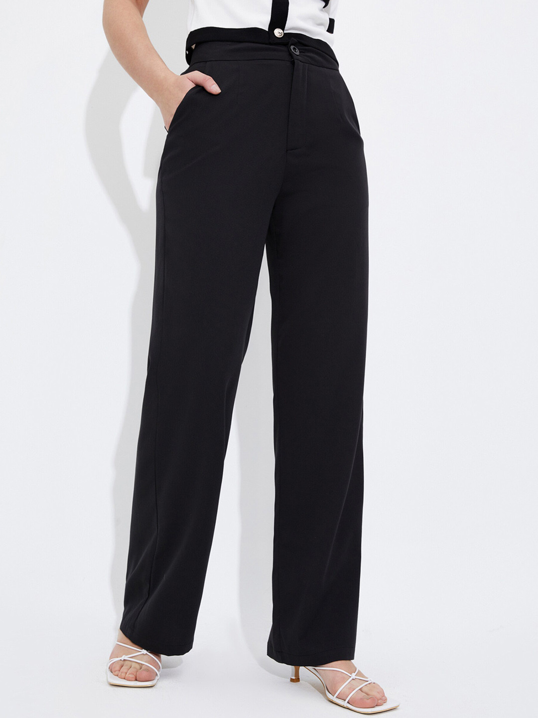Women Black Solid Trousers
