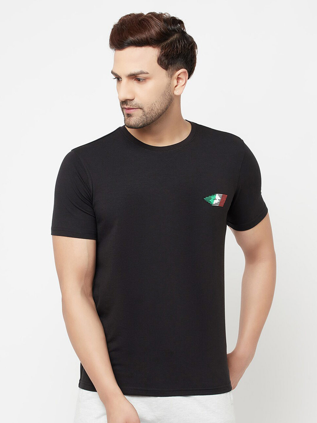 Buy Lotto Men Black Applique T Shirt - Tshirts for Men 18639940 | Myntra