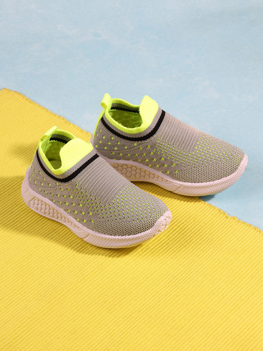 buy-jazzy-juniors-boys-grey-woven-design-slip-on-sneakers-casual
