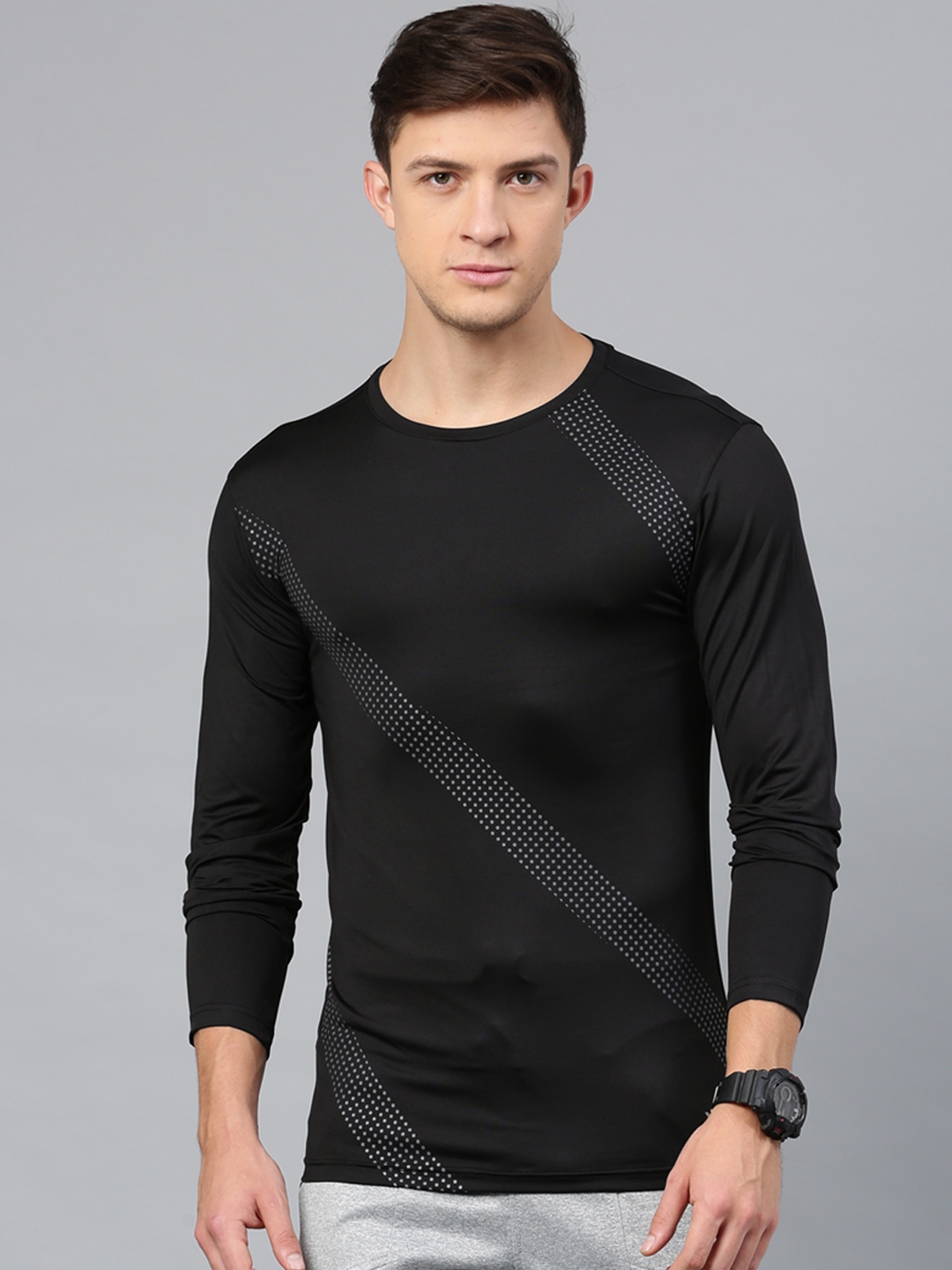 hrithik t shirt in war