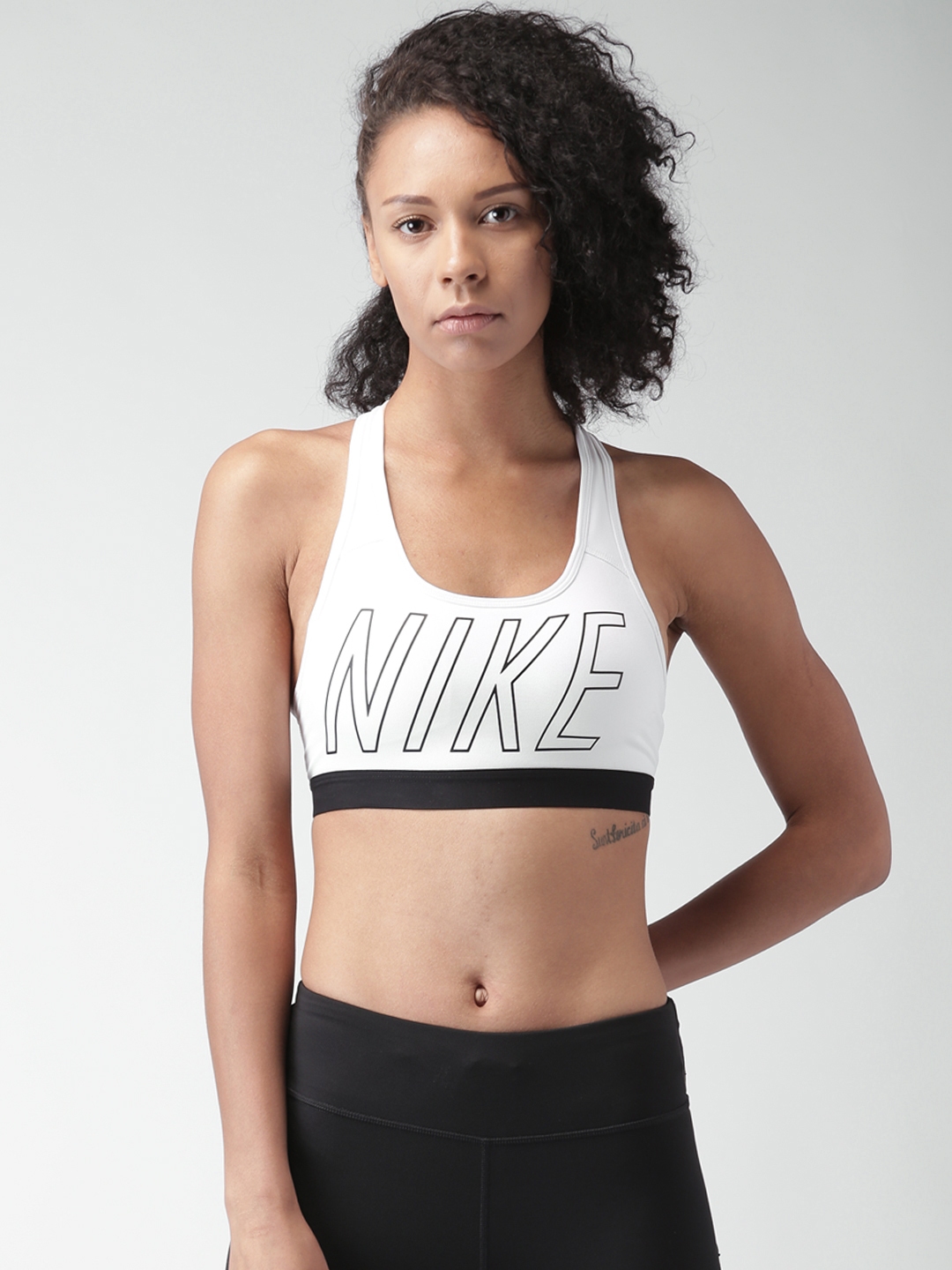 nike sports bra myntra