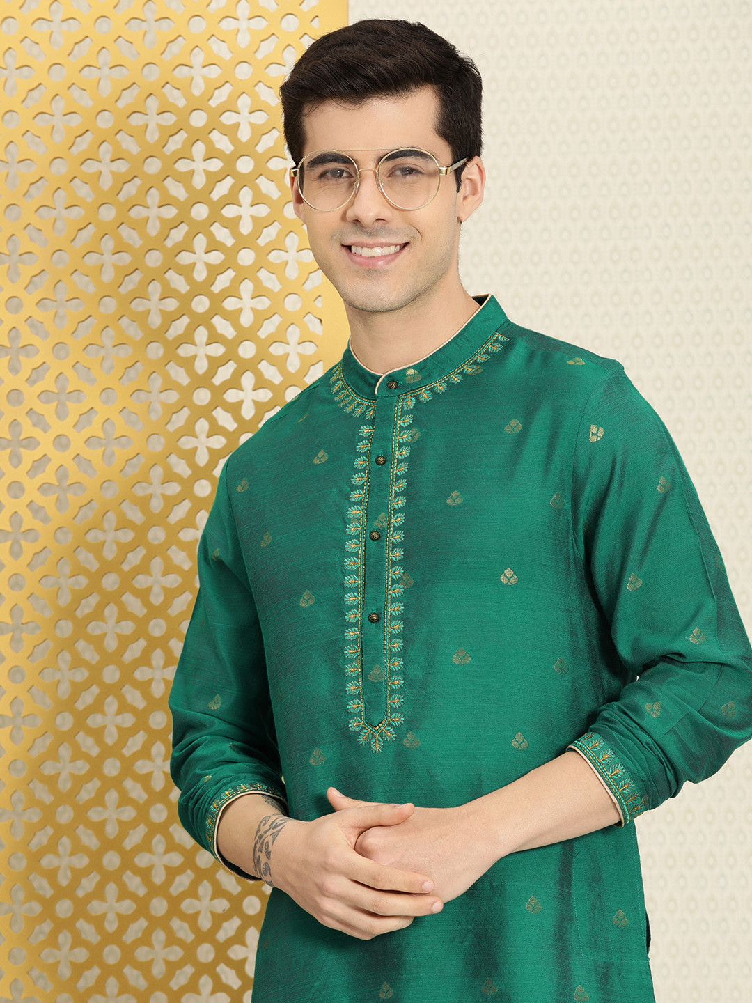 Buy House Of Pataudi Men Green & Gold Toned Floral Embroidered Jashn