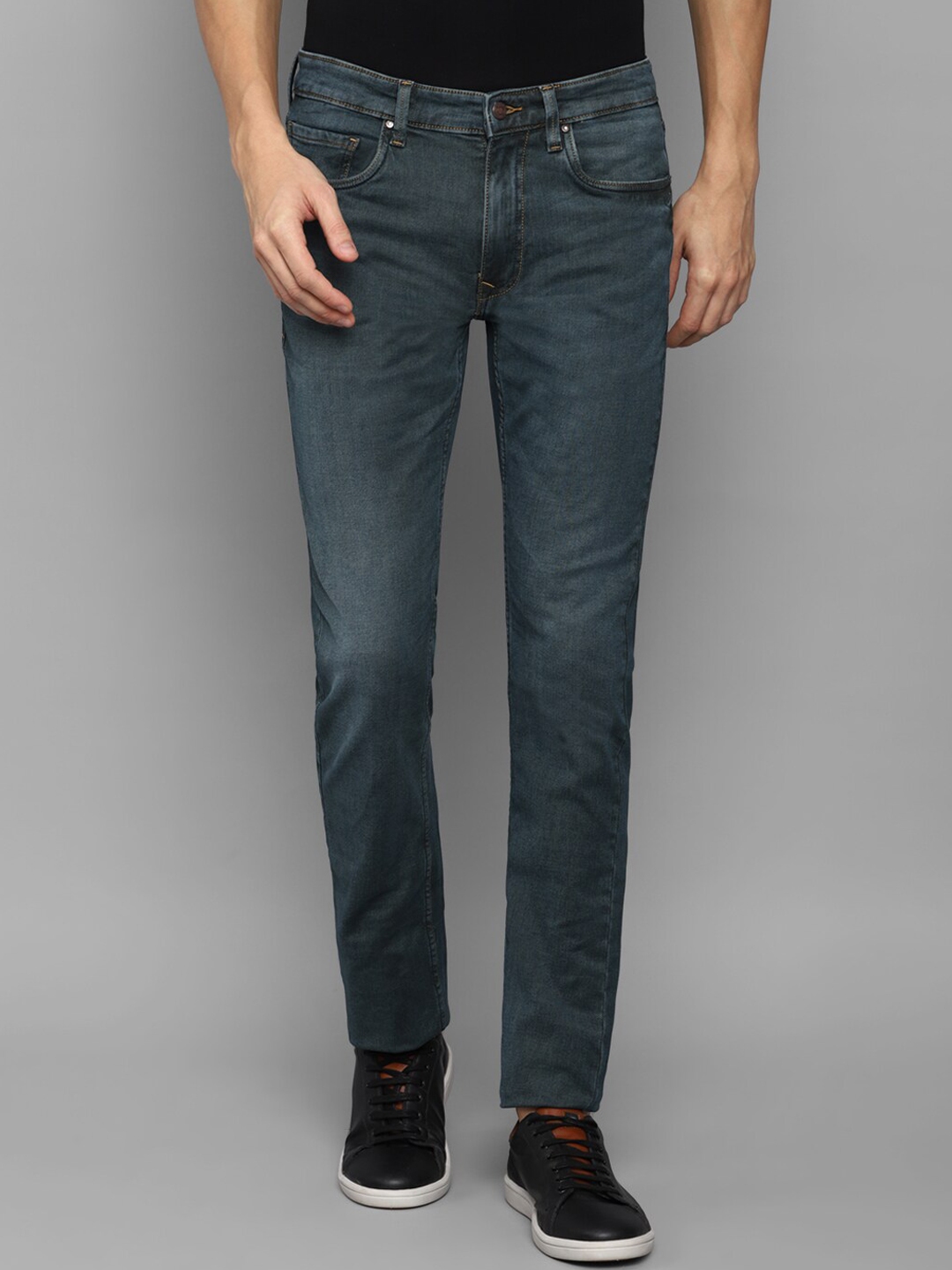 Buy Louis Philippe Jeans Men Blue Slim Fit Light Fade Jeans - Jeans for ...