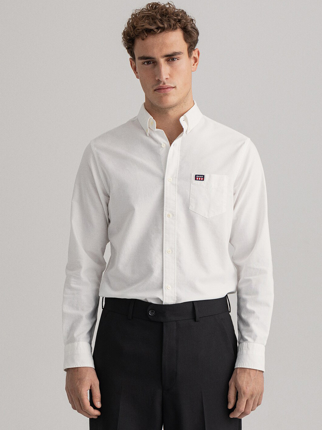 Gant Men White Solid Round Neck Short Sleeves Tshirt main image 0
