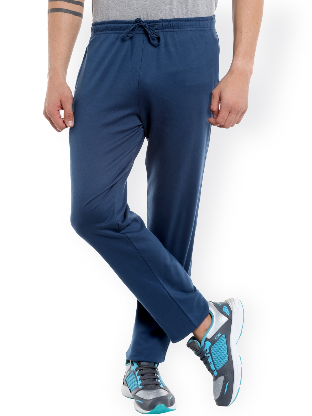 track pants on myntra