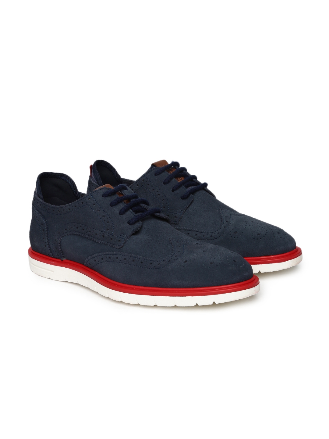 tommy hilfiger men's essential suede lace up derby oxfords